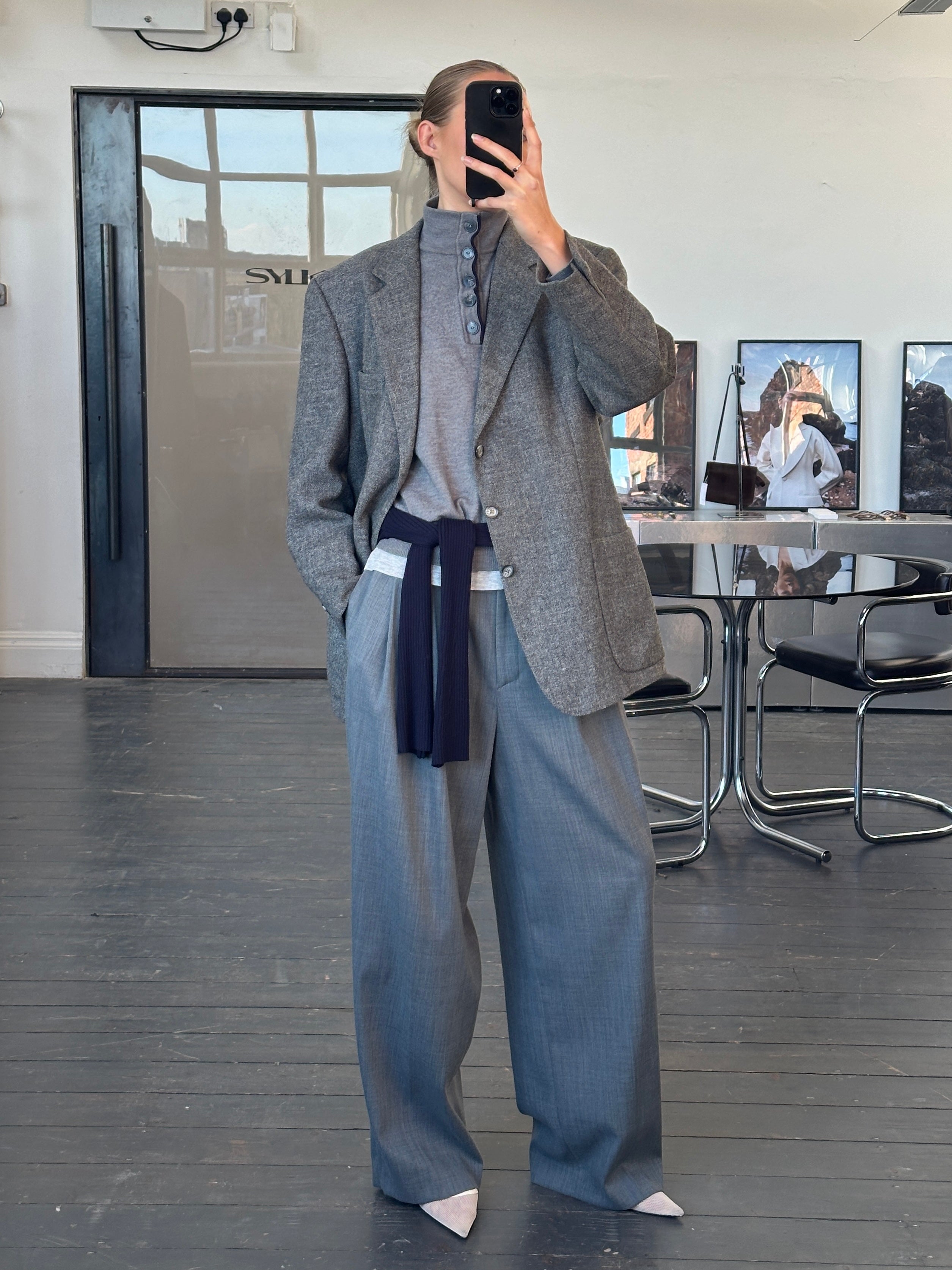 Burberry 1980s pure brushed wool single-breasted blazer in size 44R/XL, featuring classic tailored design and neutral color.