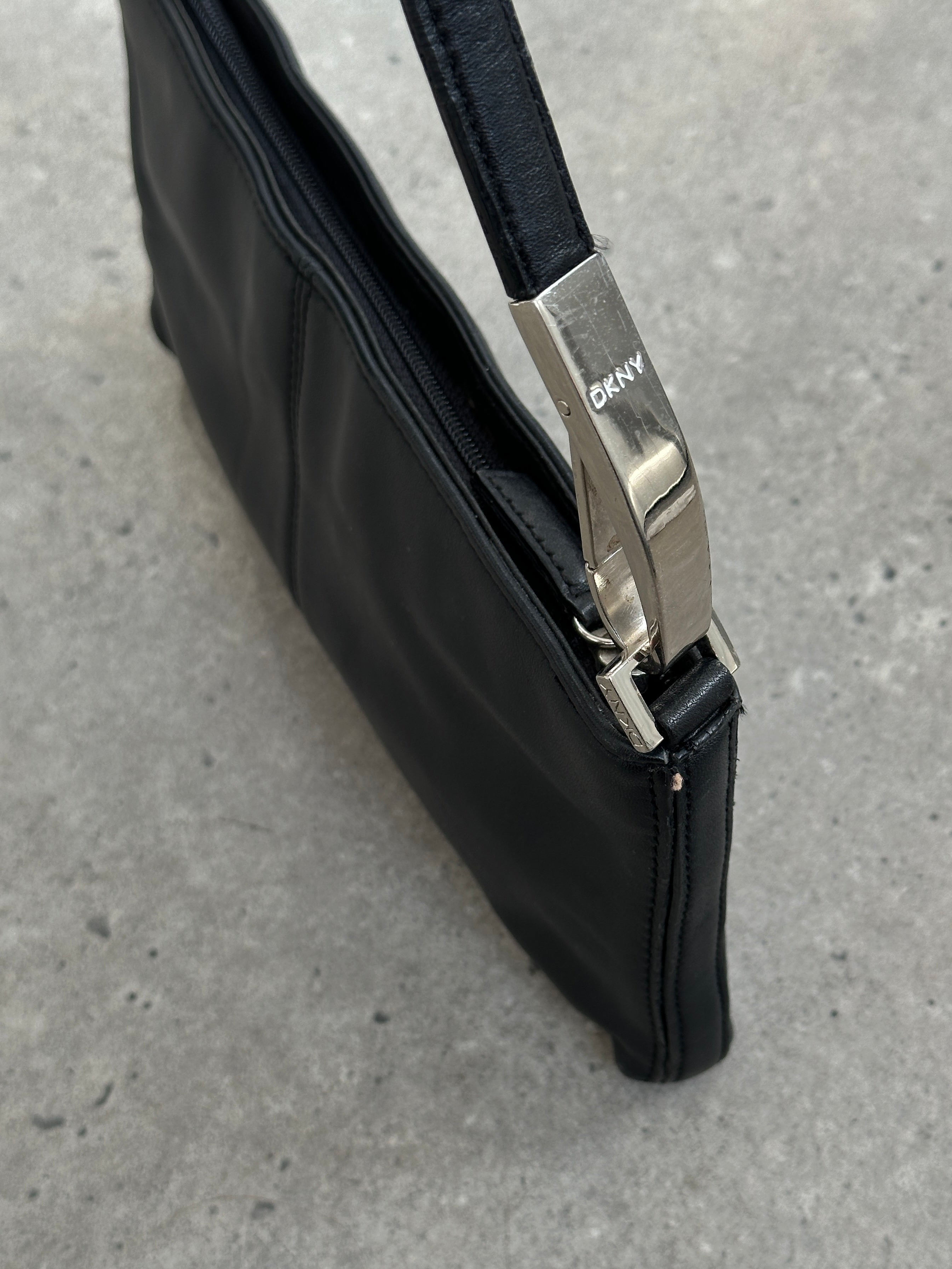 DKNY 2000s Leather Shoulder Bag
