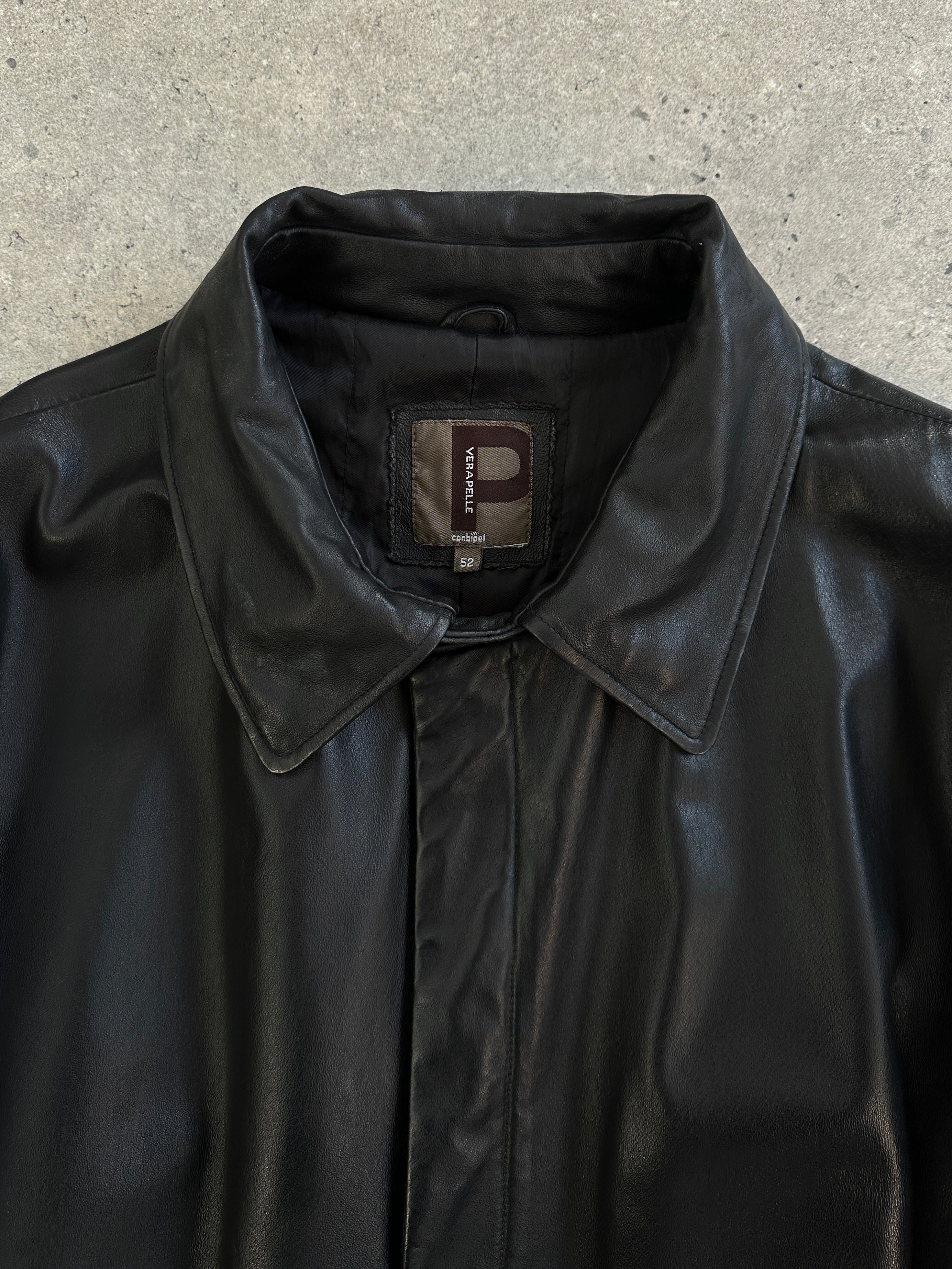 Conbipel 1990s leather belted trench coat in XL, featuring classic design, leather fabric, and a belted waist.