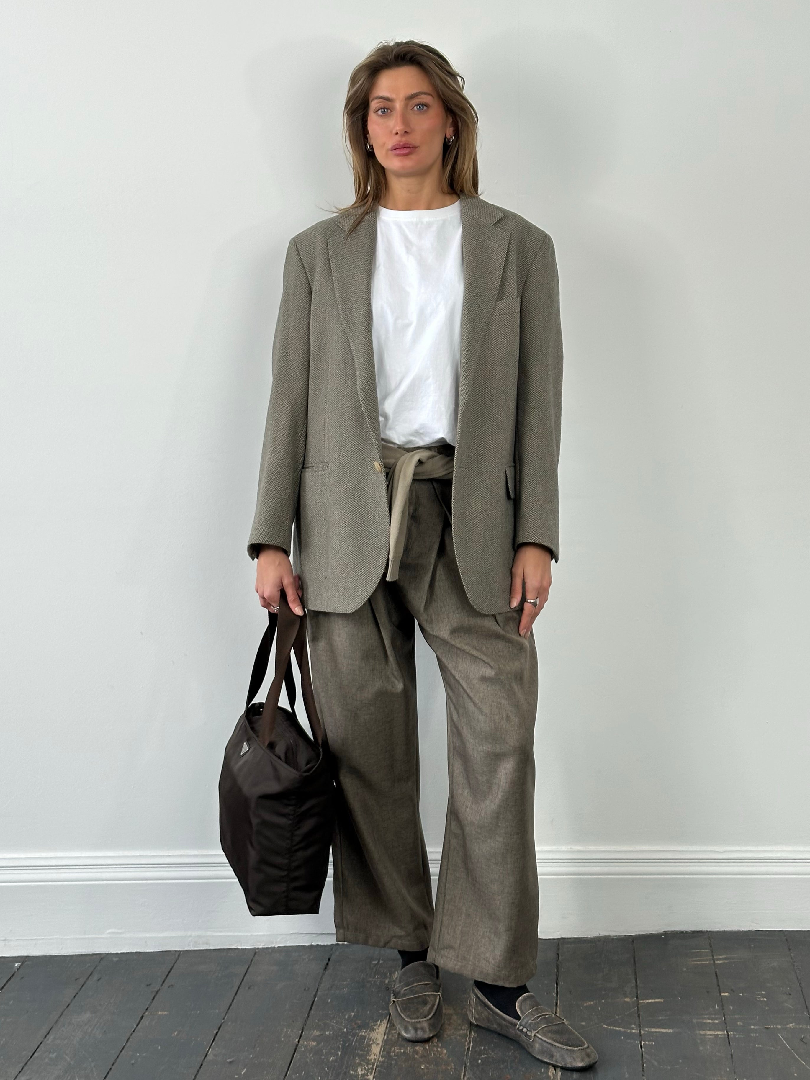 Burberry London 1990s pure wool herringbone blazer in size large, tailored fit with classic check pattern and structured design.