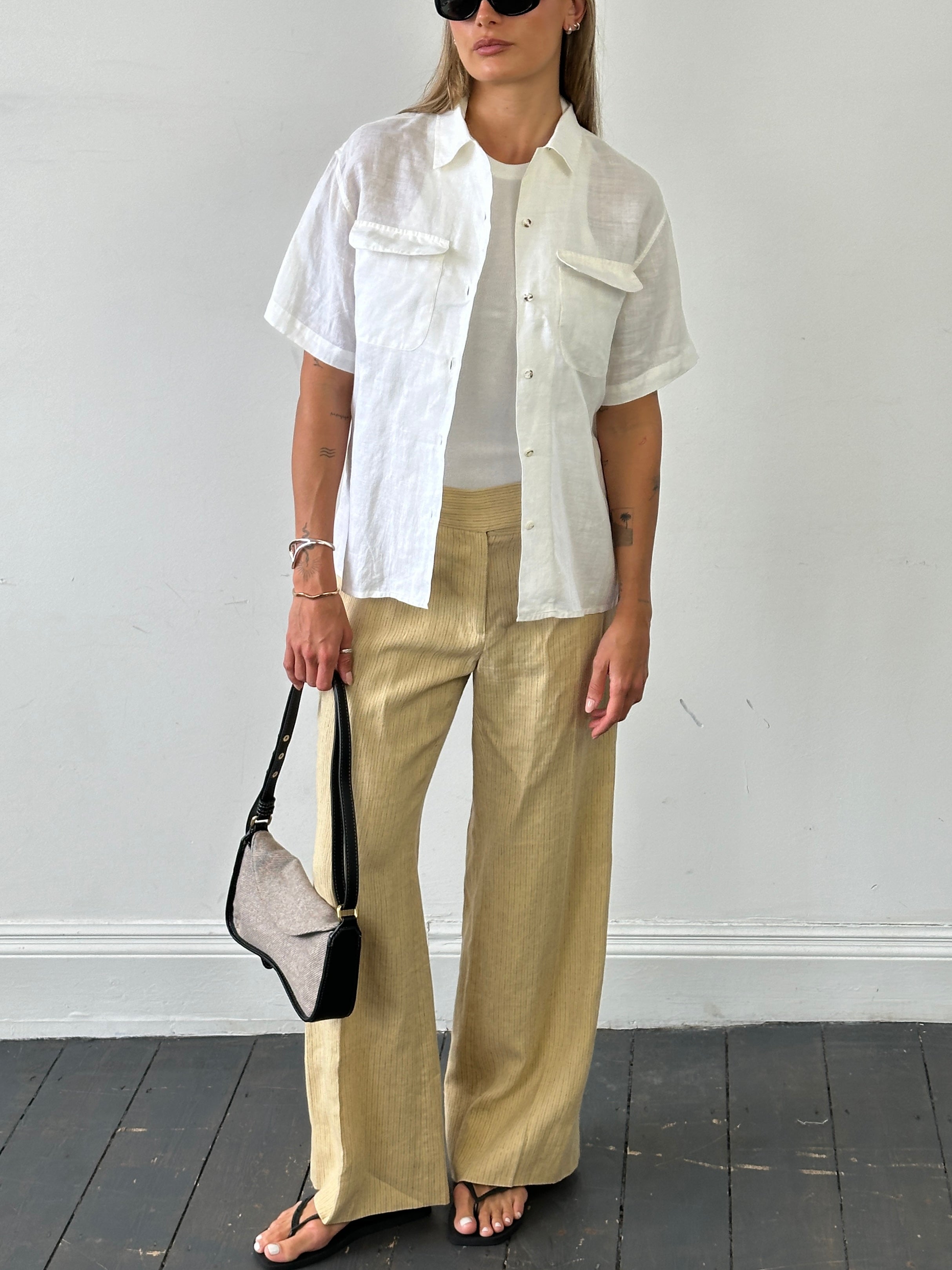 Vintage Italian vintage pure linen short sleeve shirt in size M, featuring a classic design and lightweight breathable fabric.