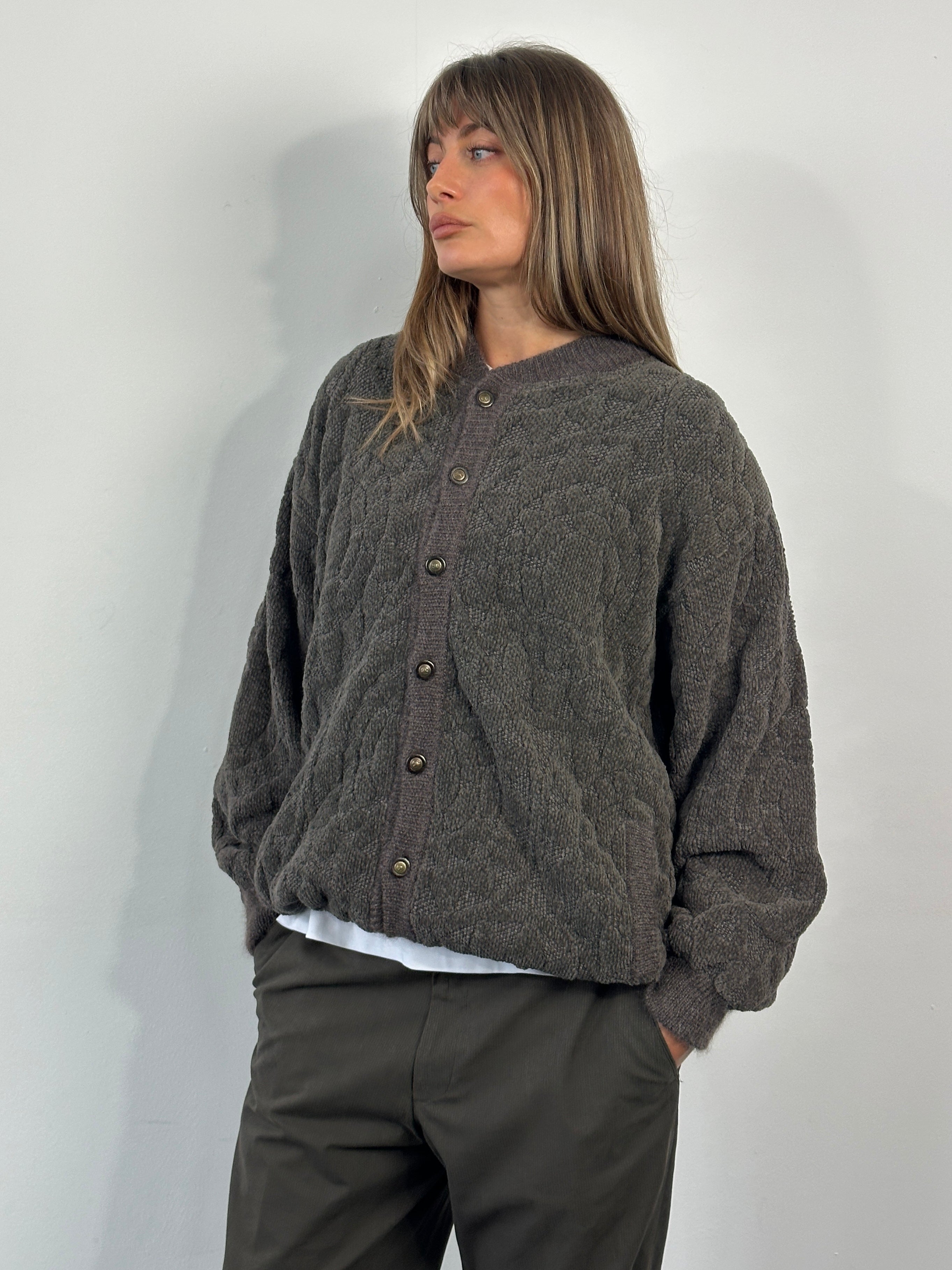 Vintage 1980s cotton knit bomber jacket in size XL, featuring classic design and ribbed cuffs and collar.