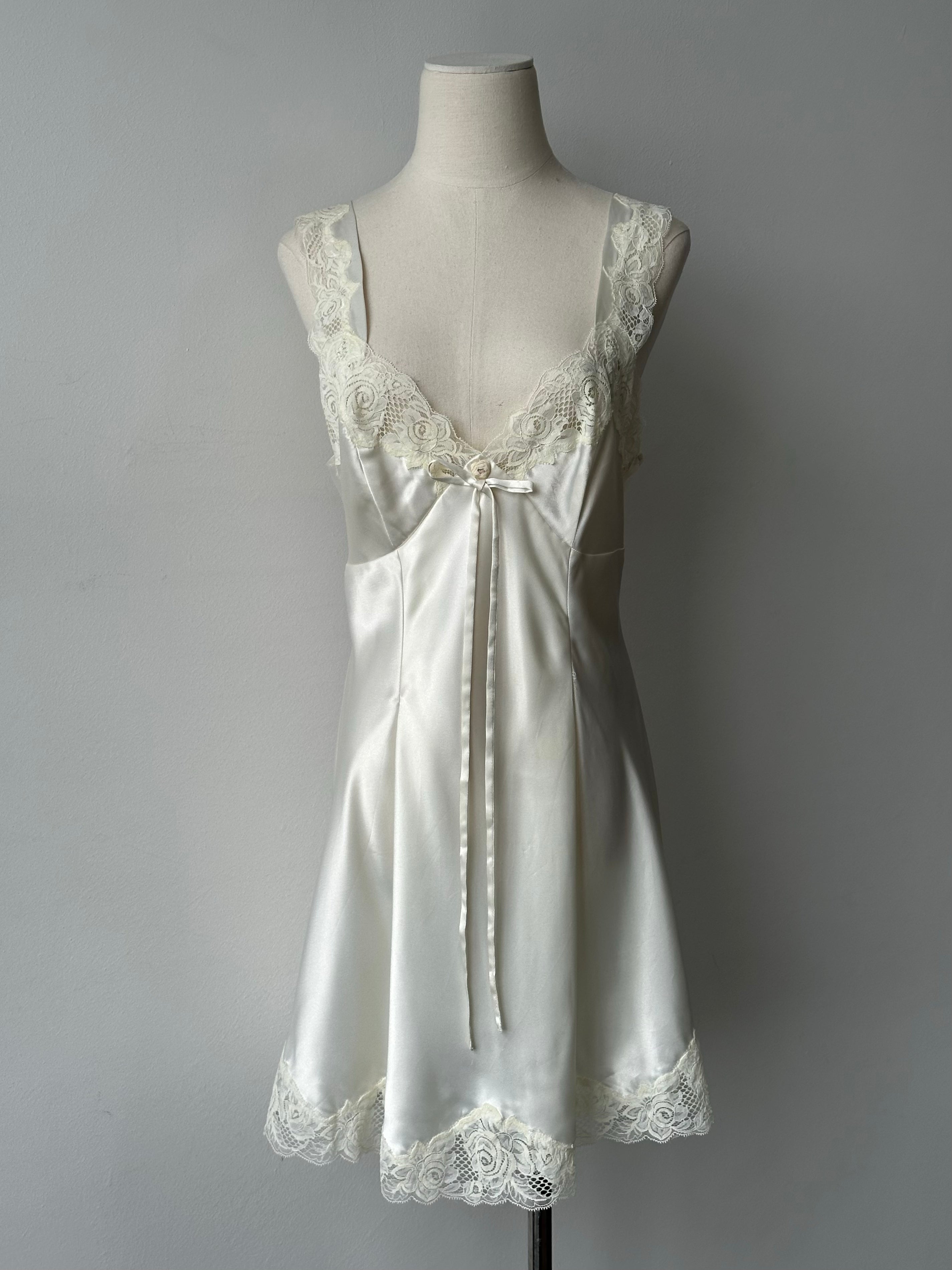 Victoria's Secret 2000s Lace Satin Slip Mini Dress - M