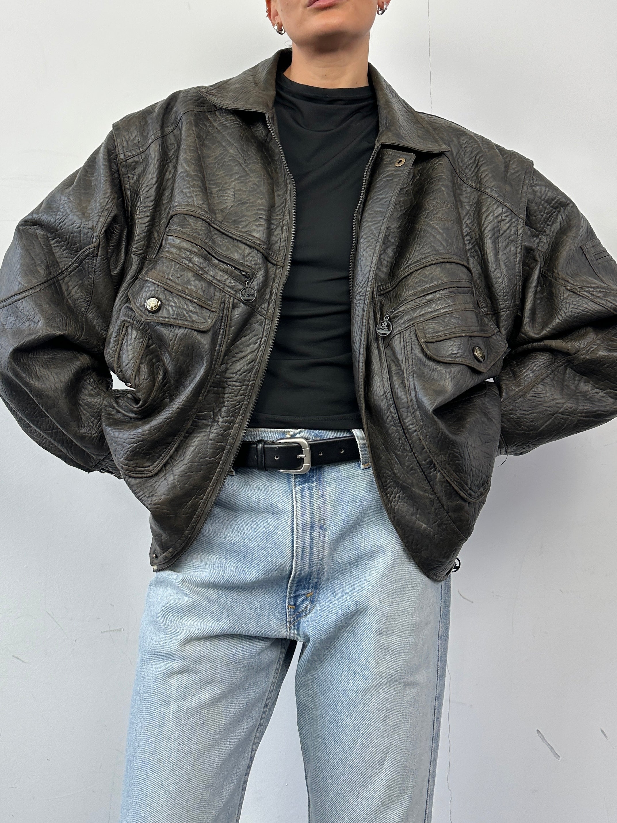 Vintage mid-length faux leather bomber gilet jacket in crocodile pattern, size XL, stylish and lightweight for casual wear
