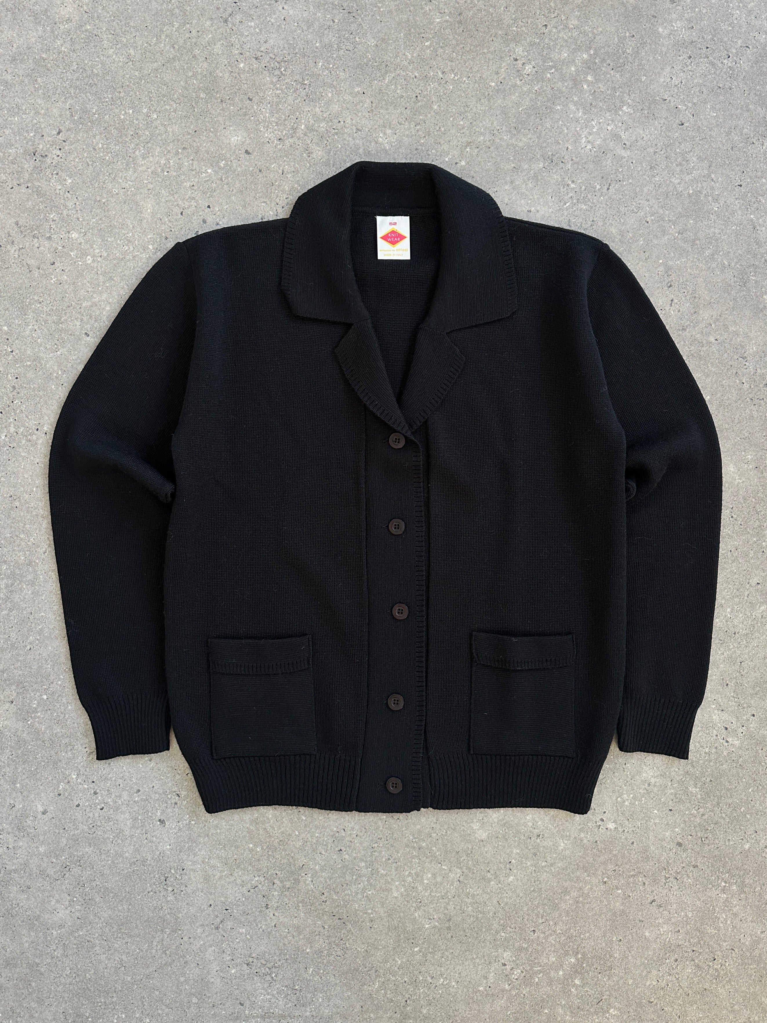 Vintage Italian 1980s wool knitted cardigan in size M, featuring classic retro design and cozy textured knit fabric.
