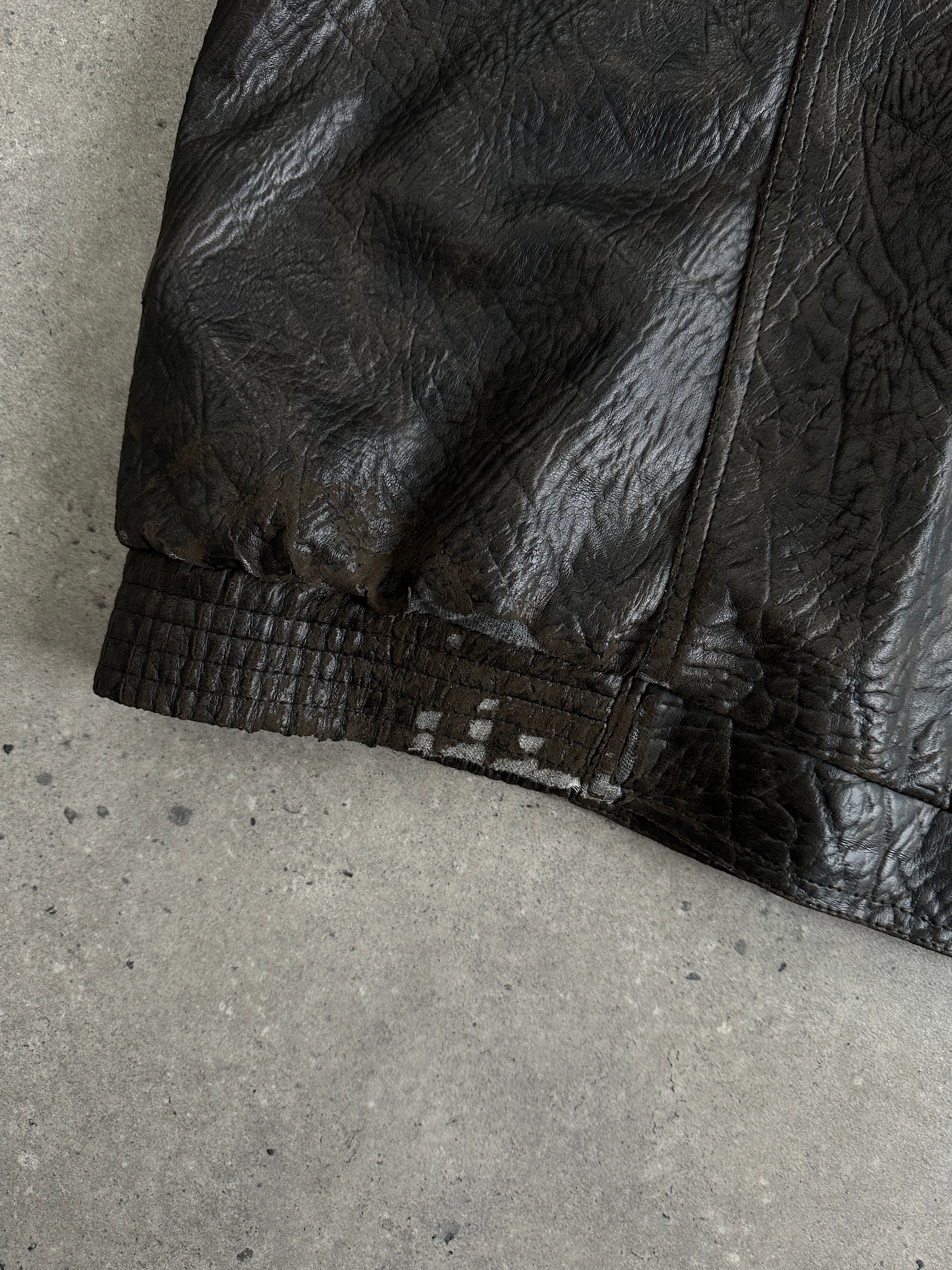 Vintage mid-length faux leather croc pattern bomber gilet jacket in XL, featuring a stylish vintage design and a sleek silhouette.
