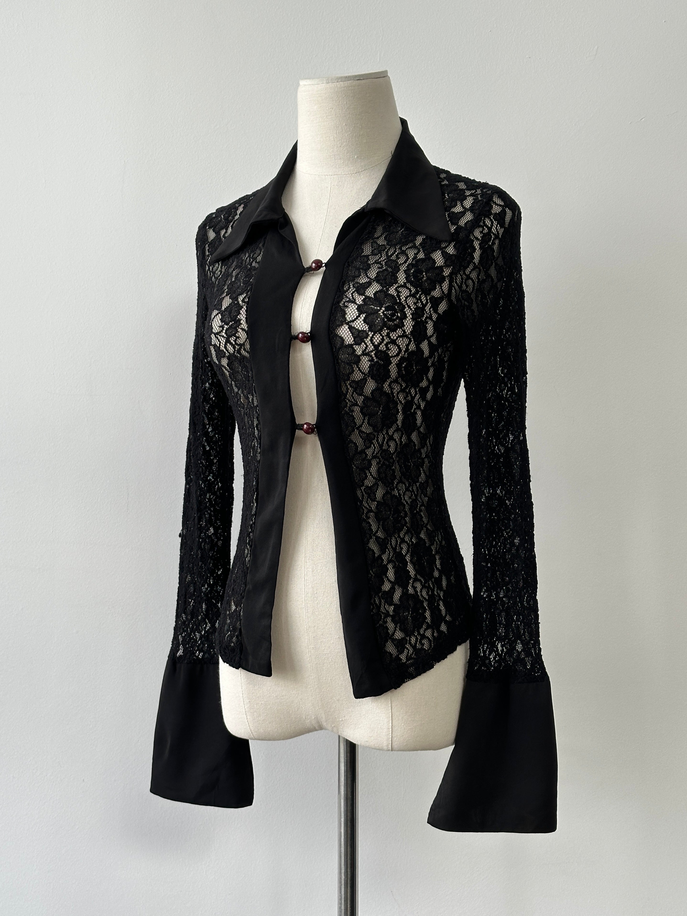 Italian Vintage 2000s Lace Flute Sleeve Open Front Shirt - S