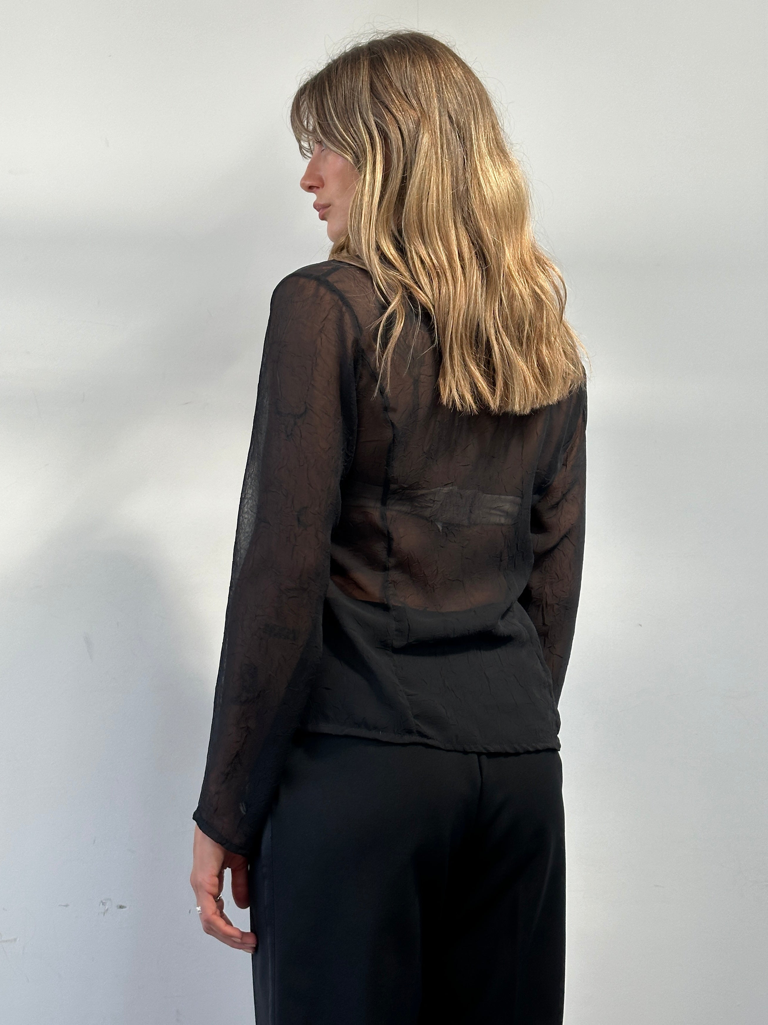 Vintage Italian sheer crinkle fitted shirt in size small, lightweight and stylish with a textured fabric and classic design.