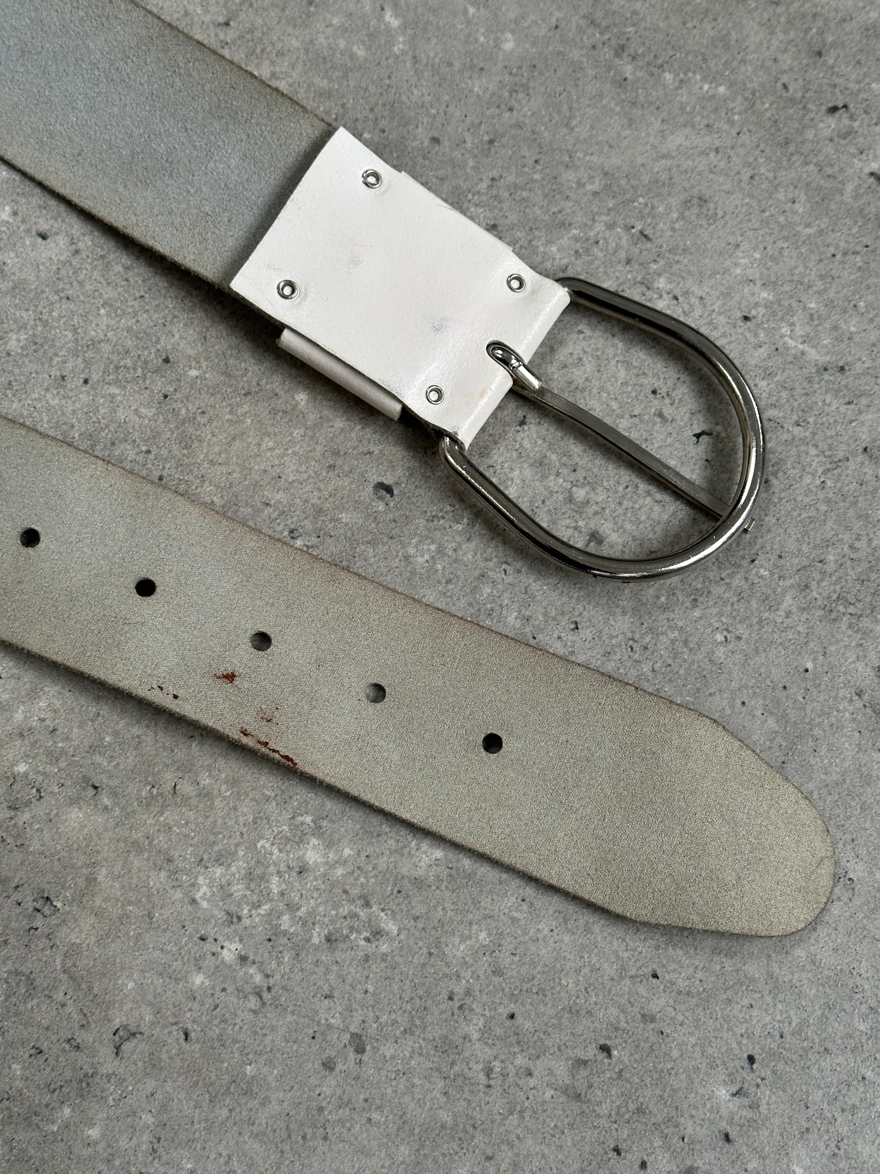 Vintage 1990s chrome chunky leather belt with metal buckle, size W27-34, stylish accessory for retro fashion.