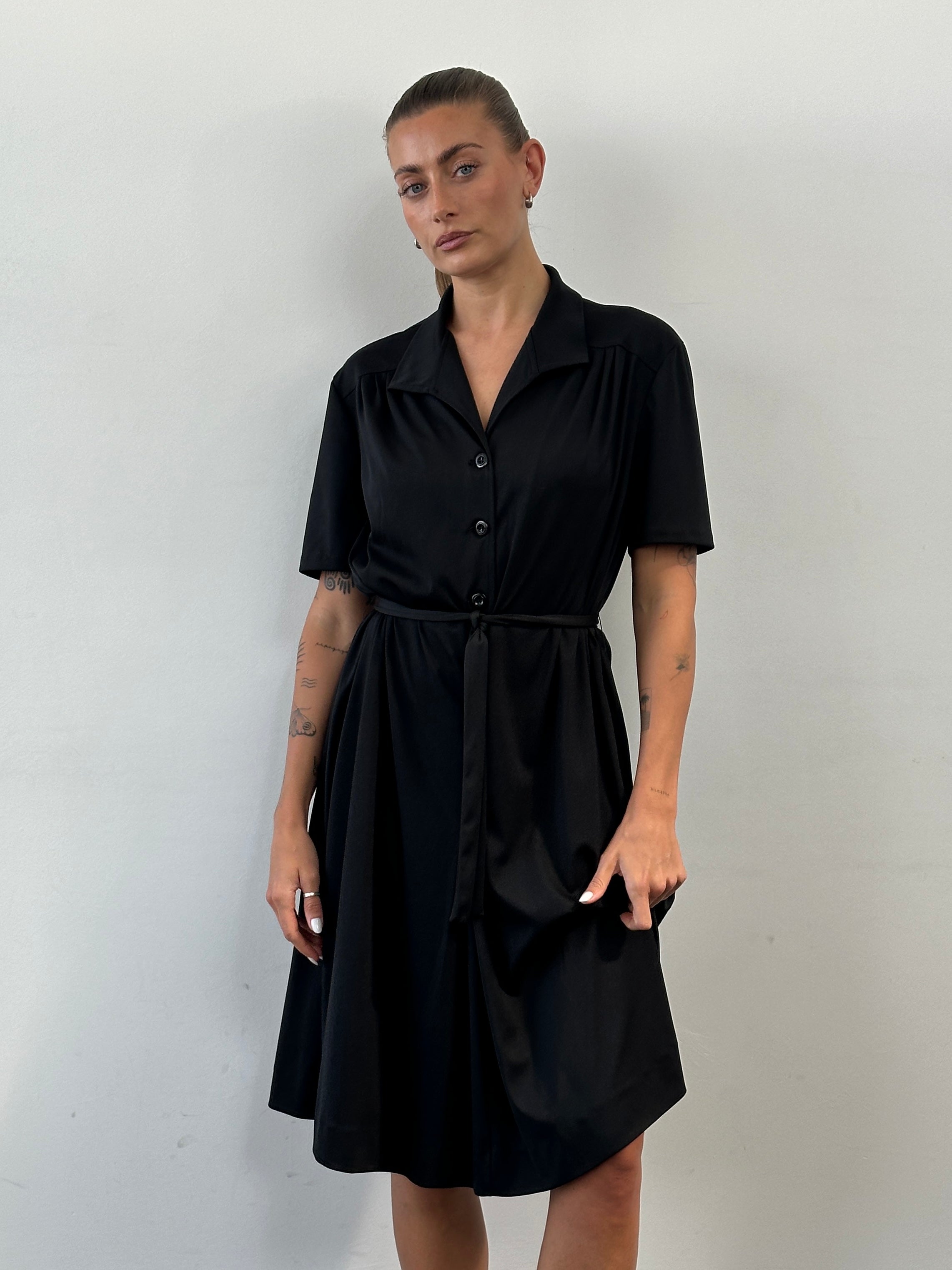Vintage 1990s belted short sleeve midi shirt dress, beige fabric with collar and button-down front, casual and stylish.