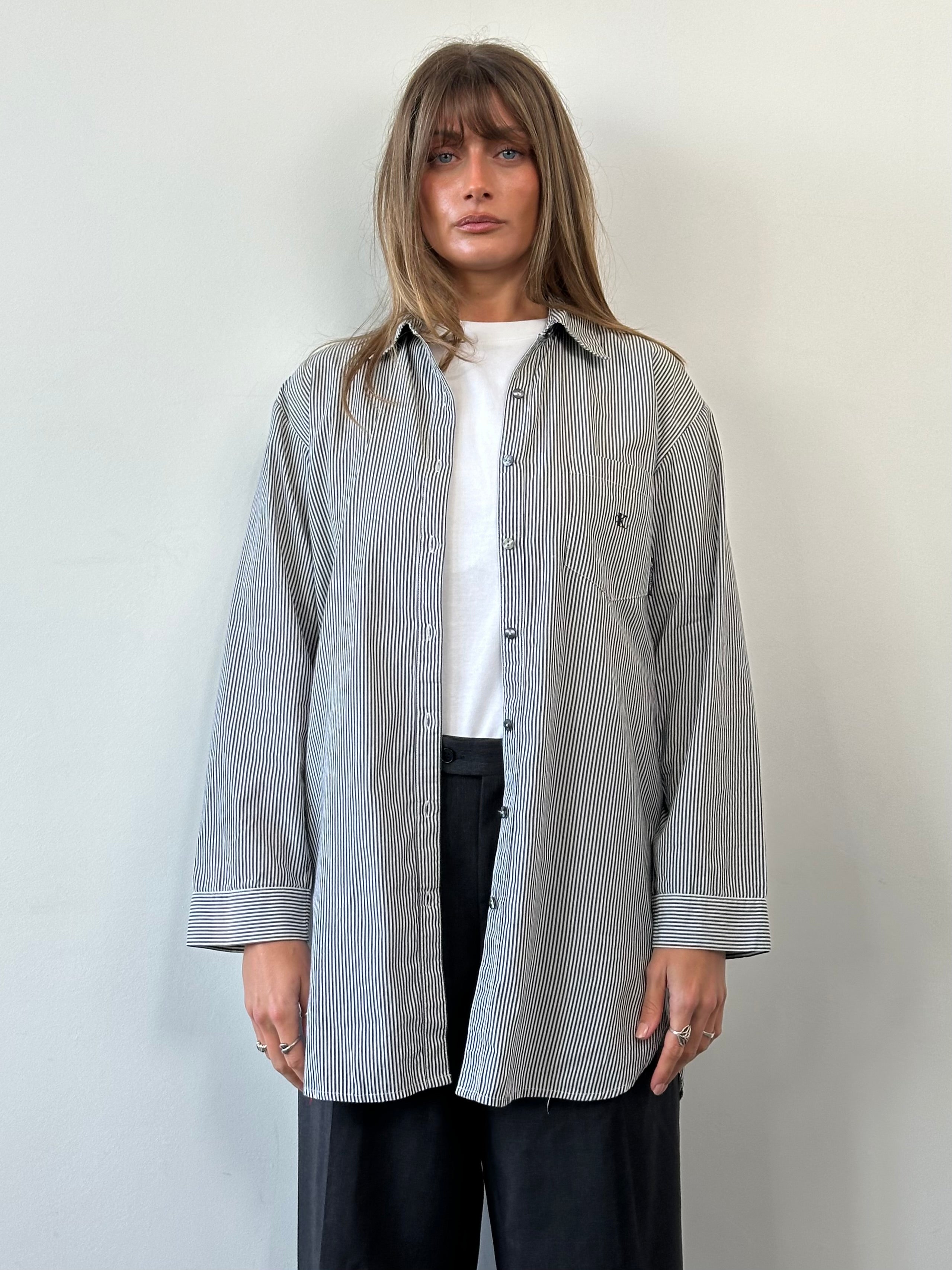 Calvin Klein pure cotton stripe logo shirt in XL, featuring classic design with the brand's logo and button-down style.