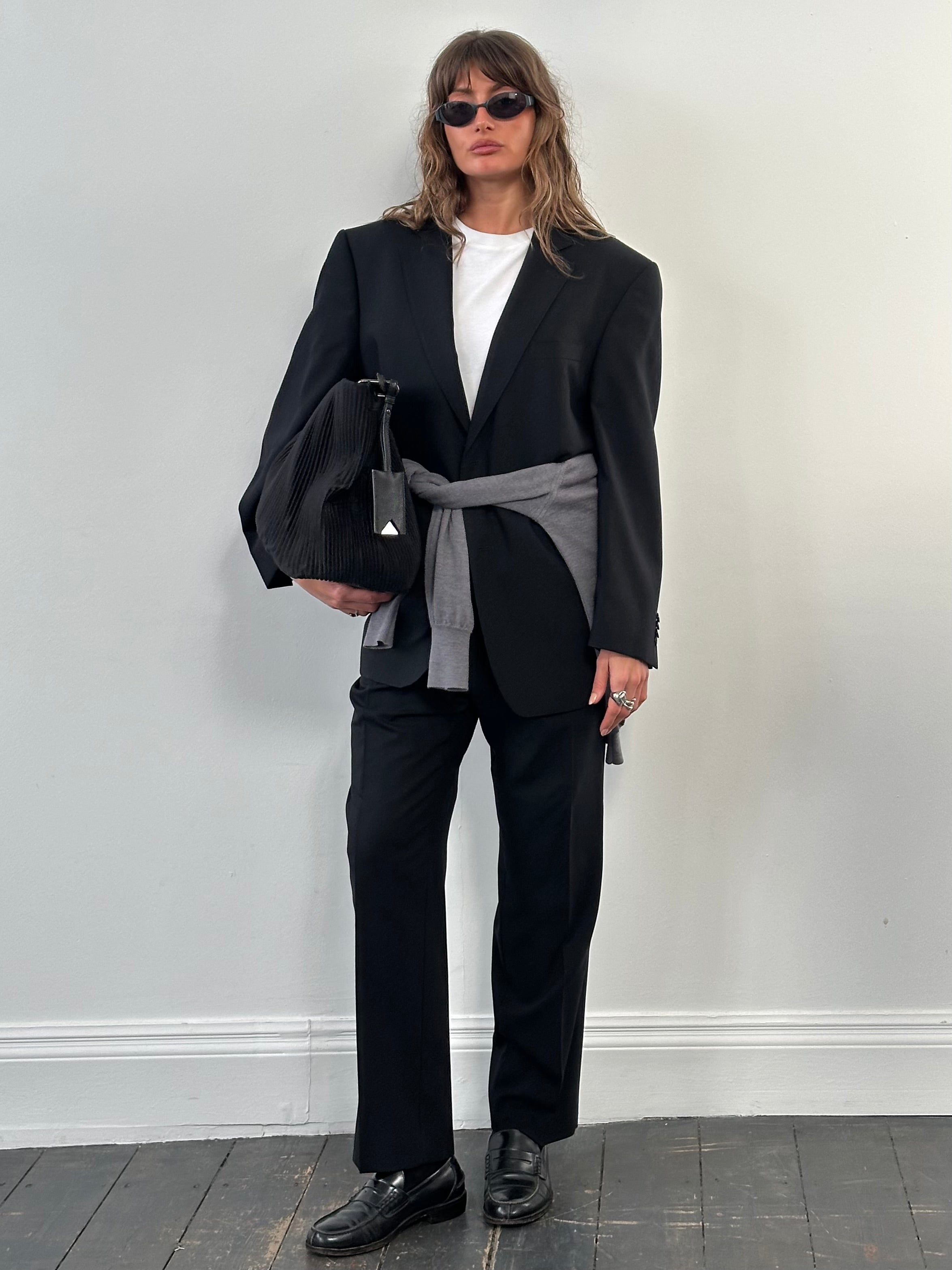 Balmain Homme 2000s pure wool single-breasted suit, size 44S/W32, tailored fit with classic lapel and dark navy color.
