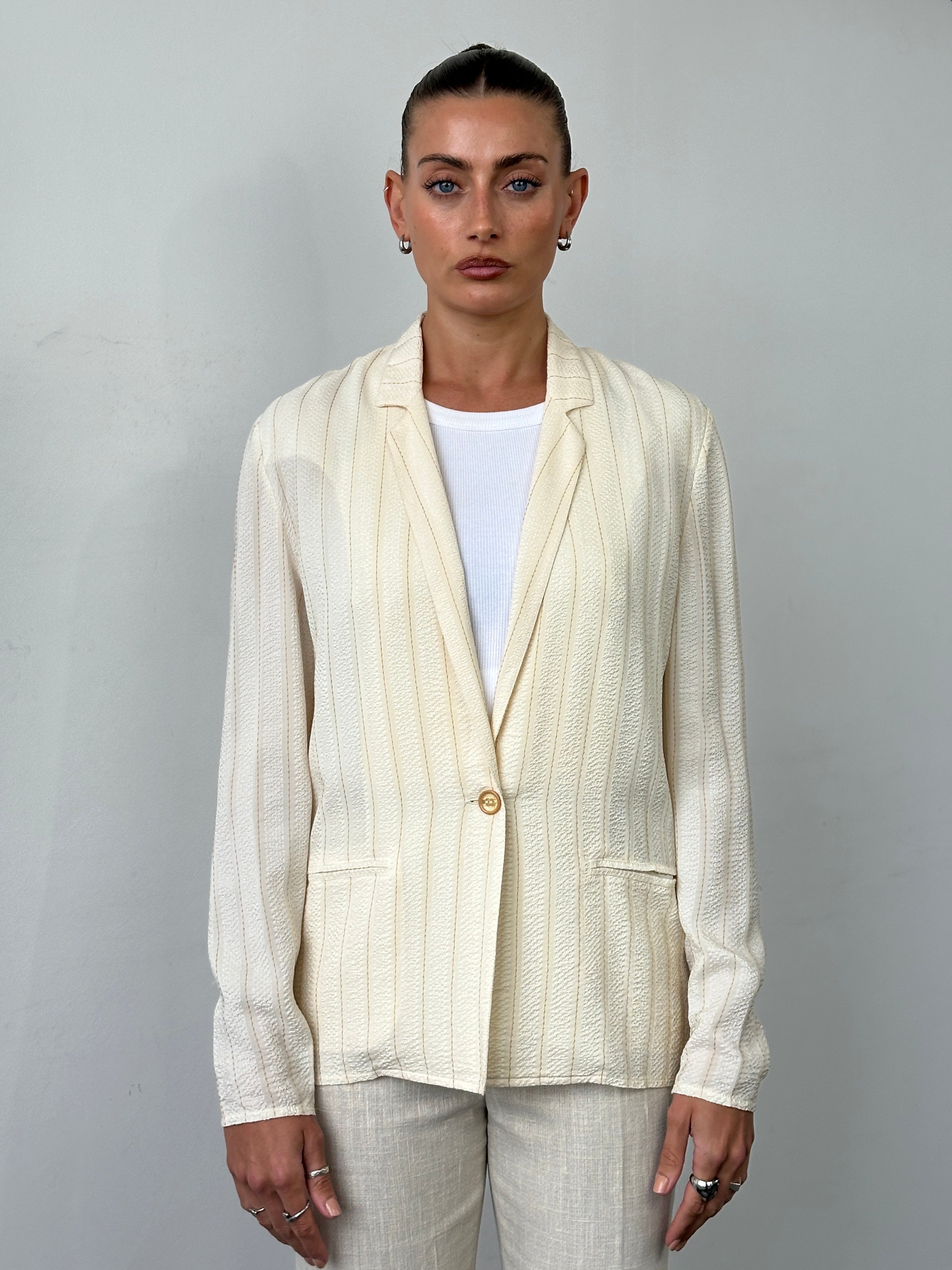 Vintage Italian vintage pure silk stripe blazer with single button closure, tailored fit, in size M.