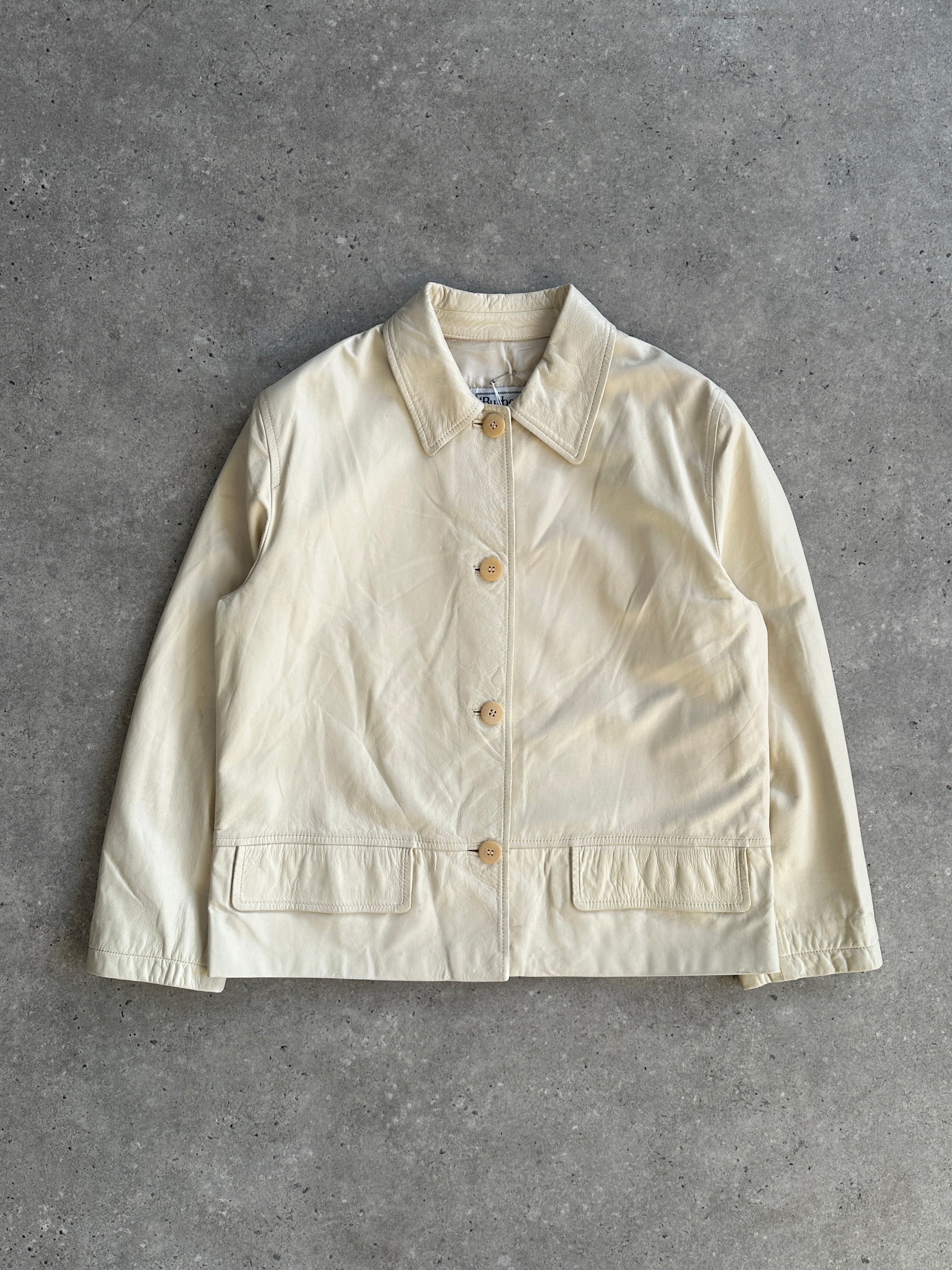 Burberry boxy leather jacket in black, featuring a classic design with structured silhouette and premium leather finish.