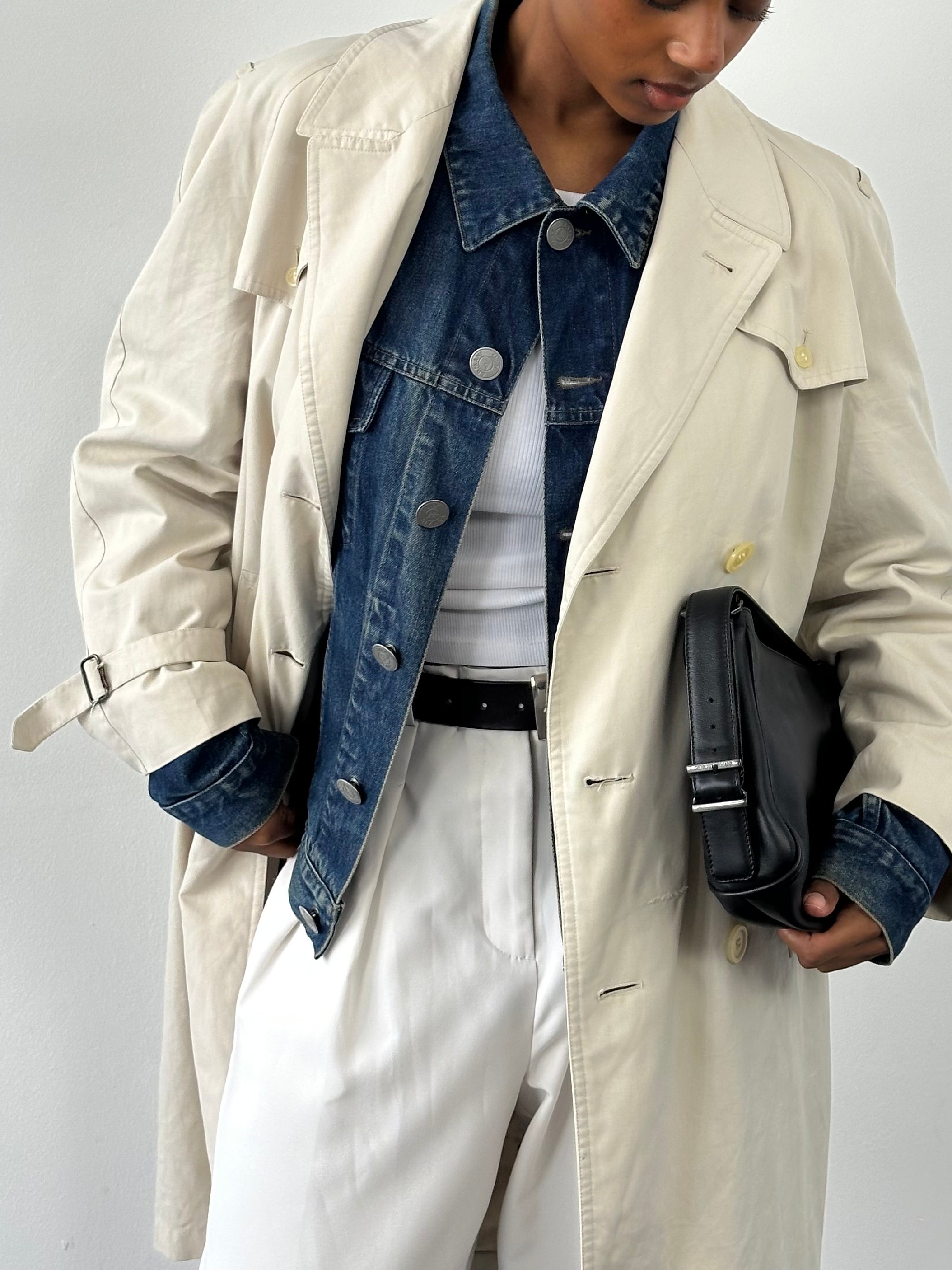 Burberry 1990s cotton double-breasted trench coat, M/L, classic beige color, tailored fit, with belt and shoulder epaulets.