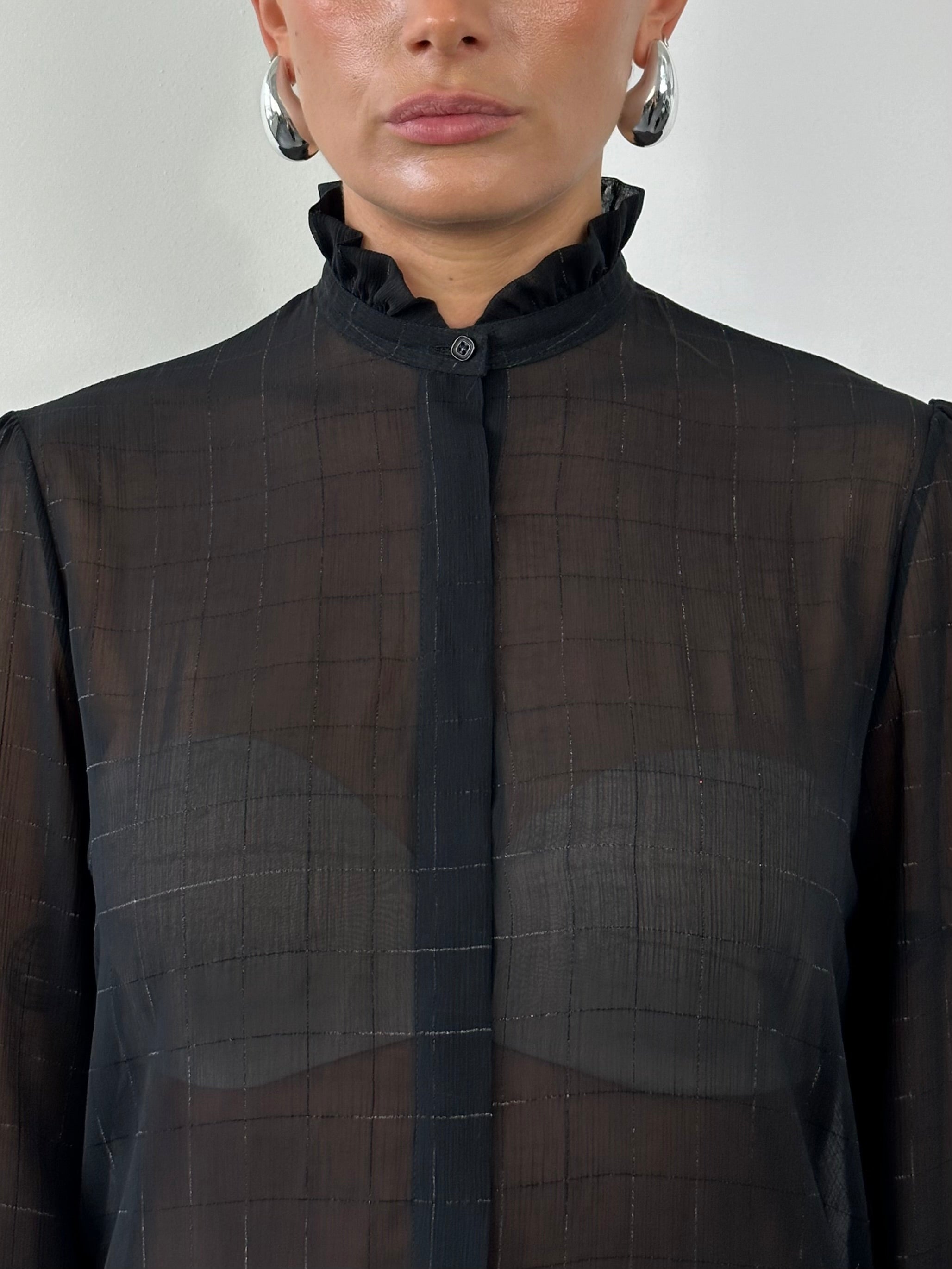 Vintage sheer check shirt in size M, lightweight and stylish, featuring a classic check pattern and transparent fabric.