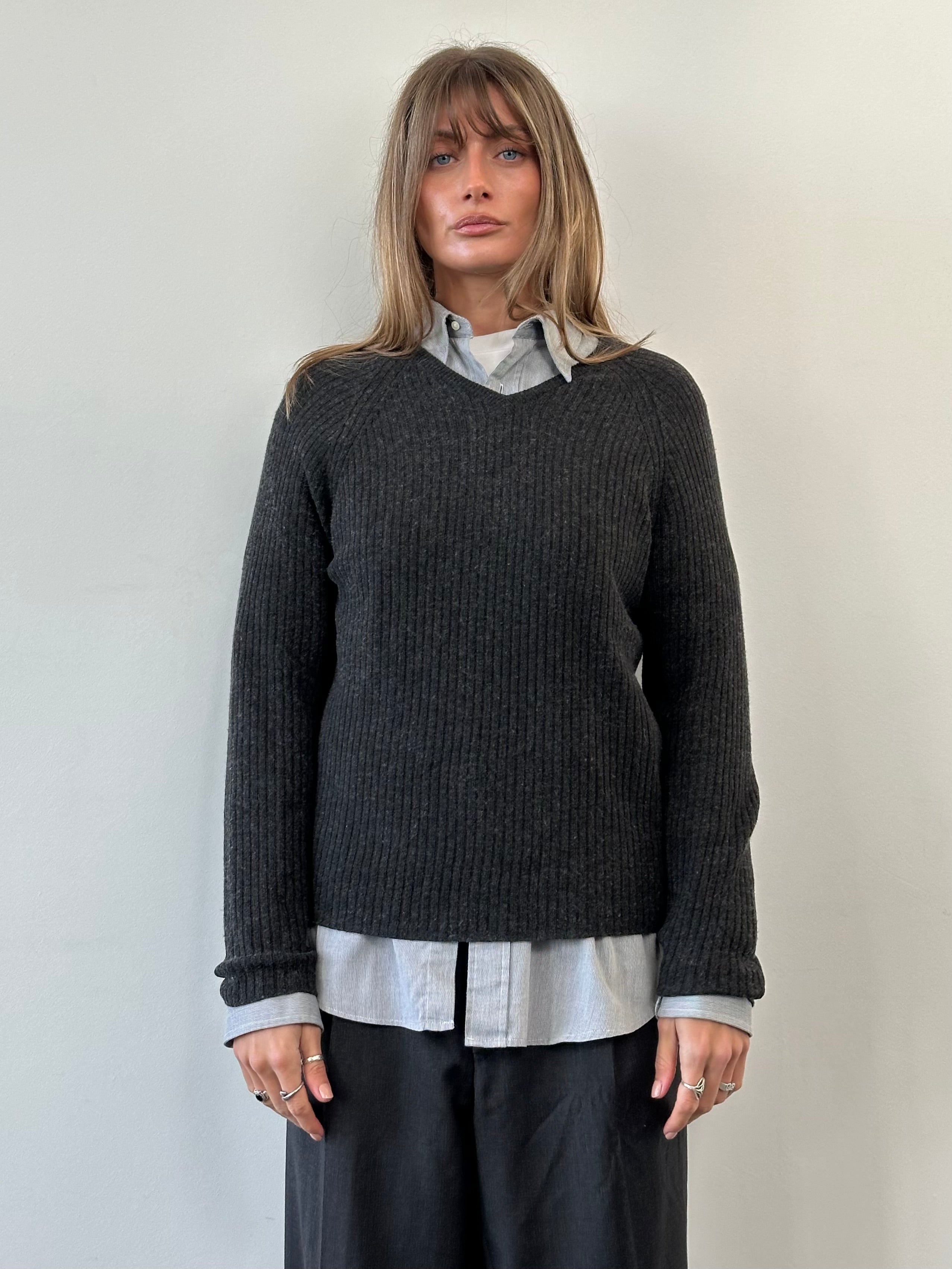 Armani Jeans men's lightweight wool and cashmere V-neck jumper in gray, featuring a slim fit and soft knit texture.