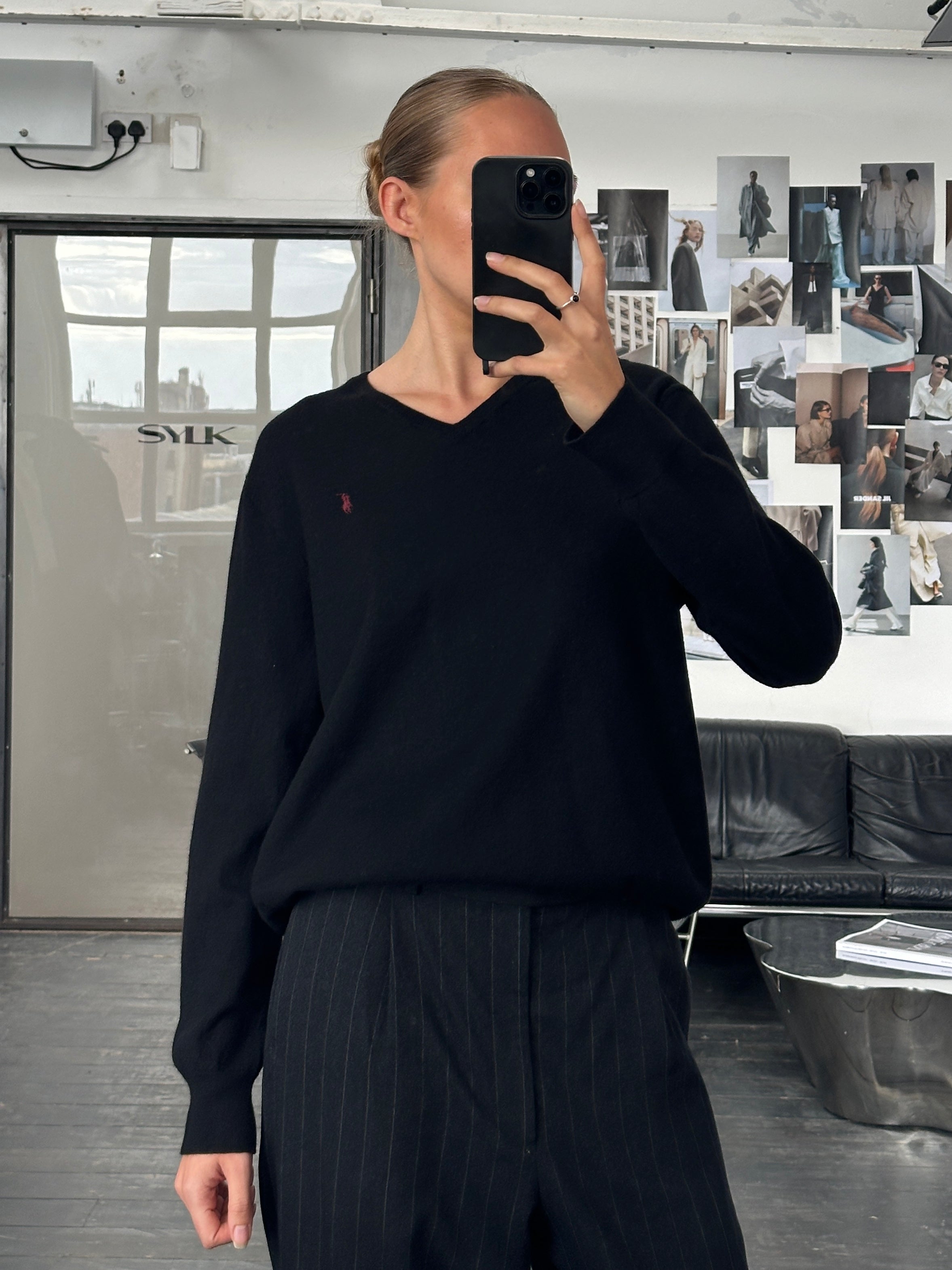 Ralph Lauren 2000s Pure Merino Wool Logo V Neck Jumper - M - SYLK