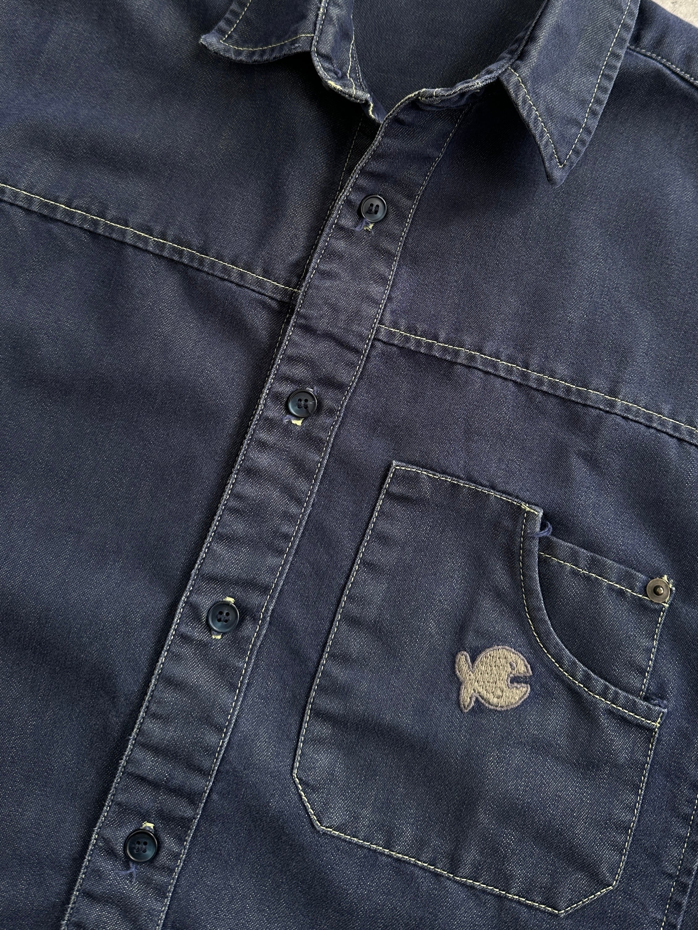 Vintage cotton two-tone embroidery shirt in size L, featuring intricate embroidered design on a classic button-up shirt.