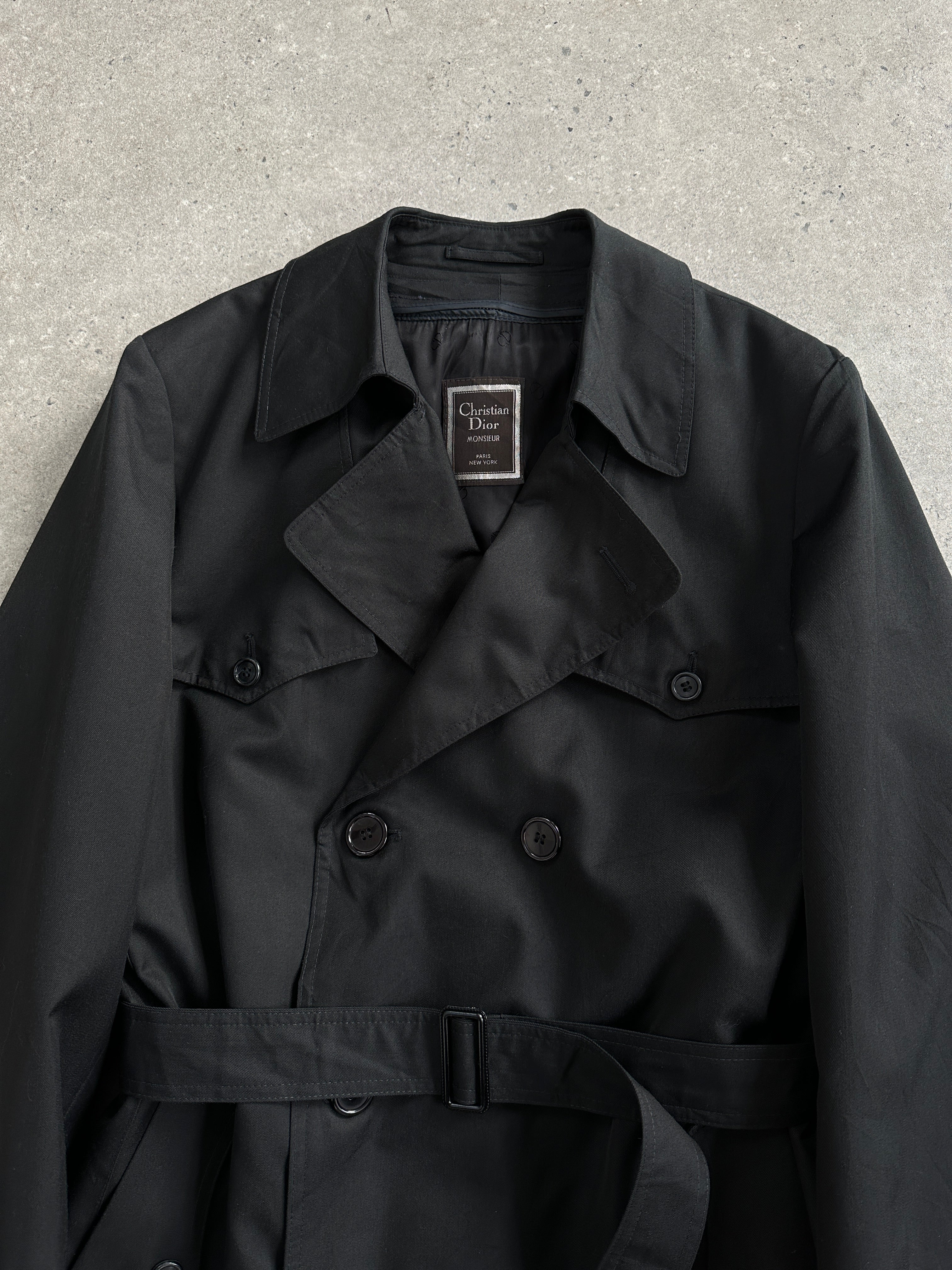 Christian Dior Monsieur double-breasted trench coat in XL, tailored fit, classic beige color, detailed buttons and belt.