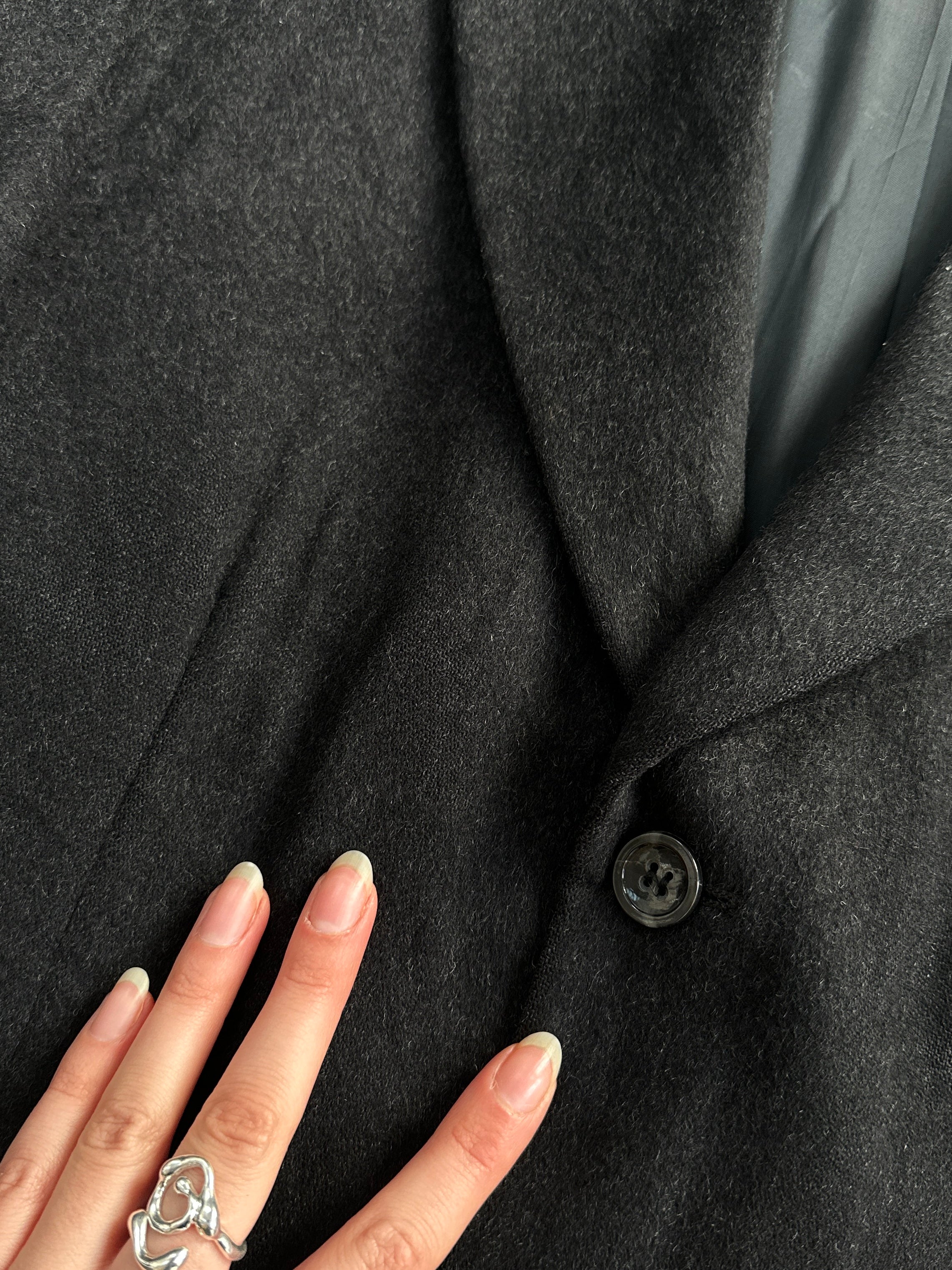 Vintage Italian pure cashmere single-breasted blazer in size 36R/M, tailored fit with classic lapels and smooth fabric.