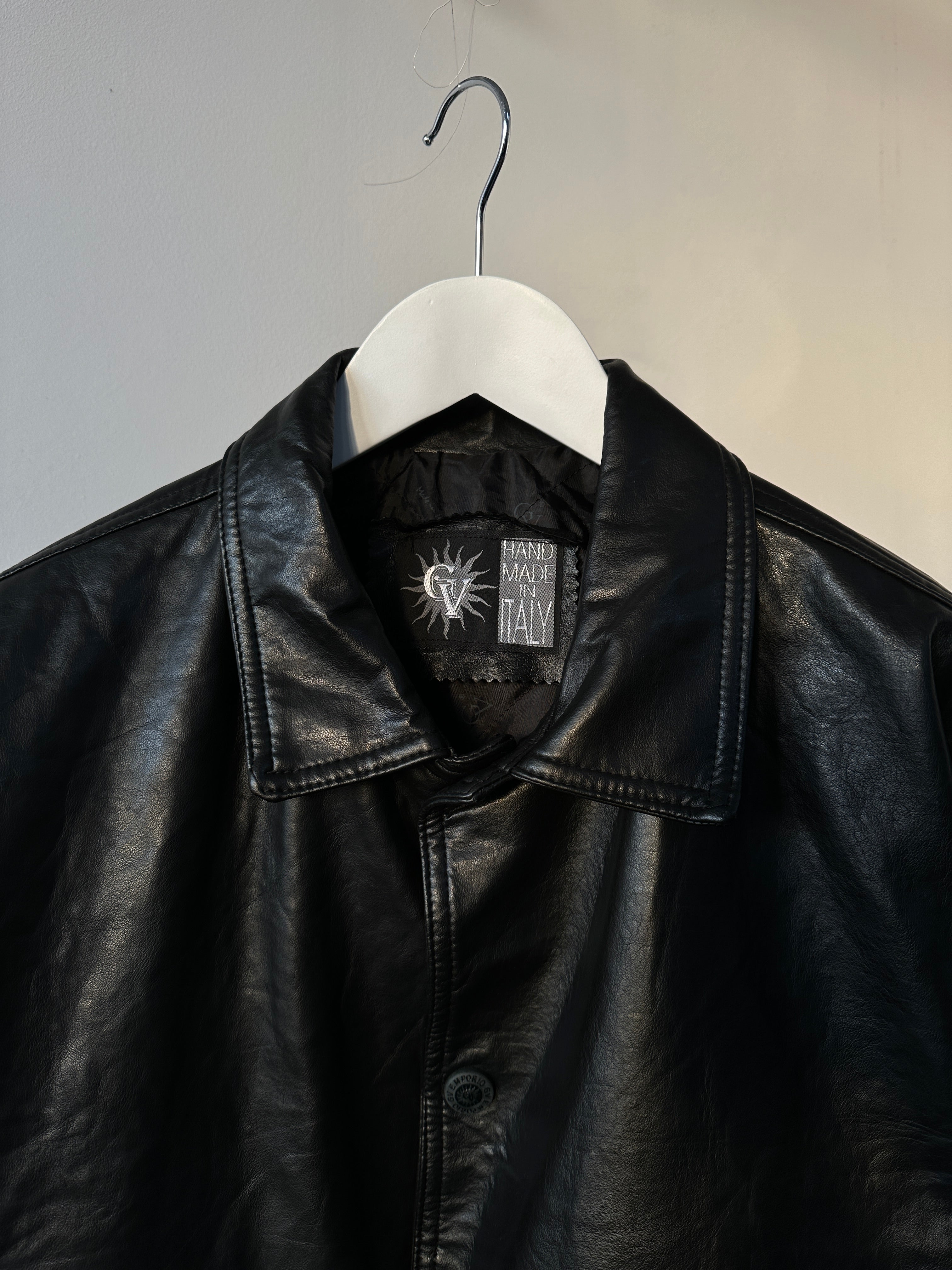 Vintage Italian faux leather bomber jacket in size L, stylish men's or women's jacket with classic vintage design