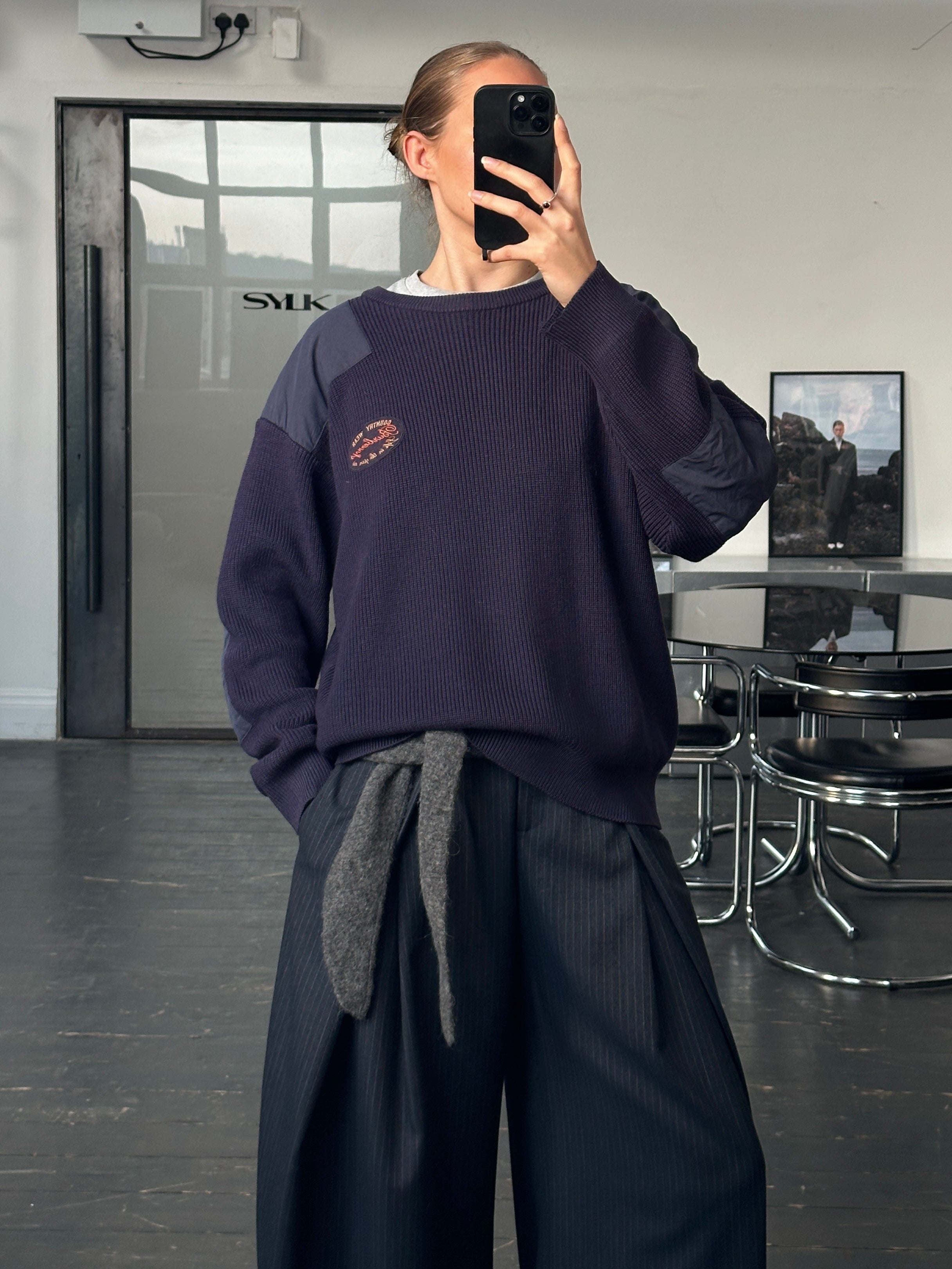 Burberry 1990s chunky knit jumper with shoulder patch in size XL, featuring classic plaid and textured knit fabric.