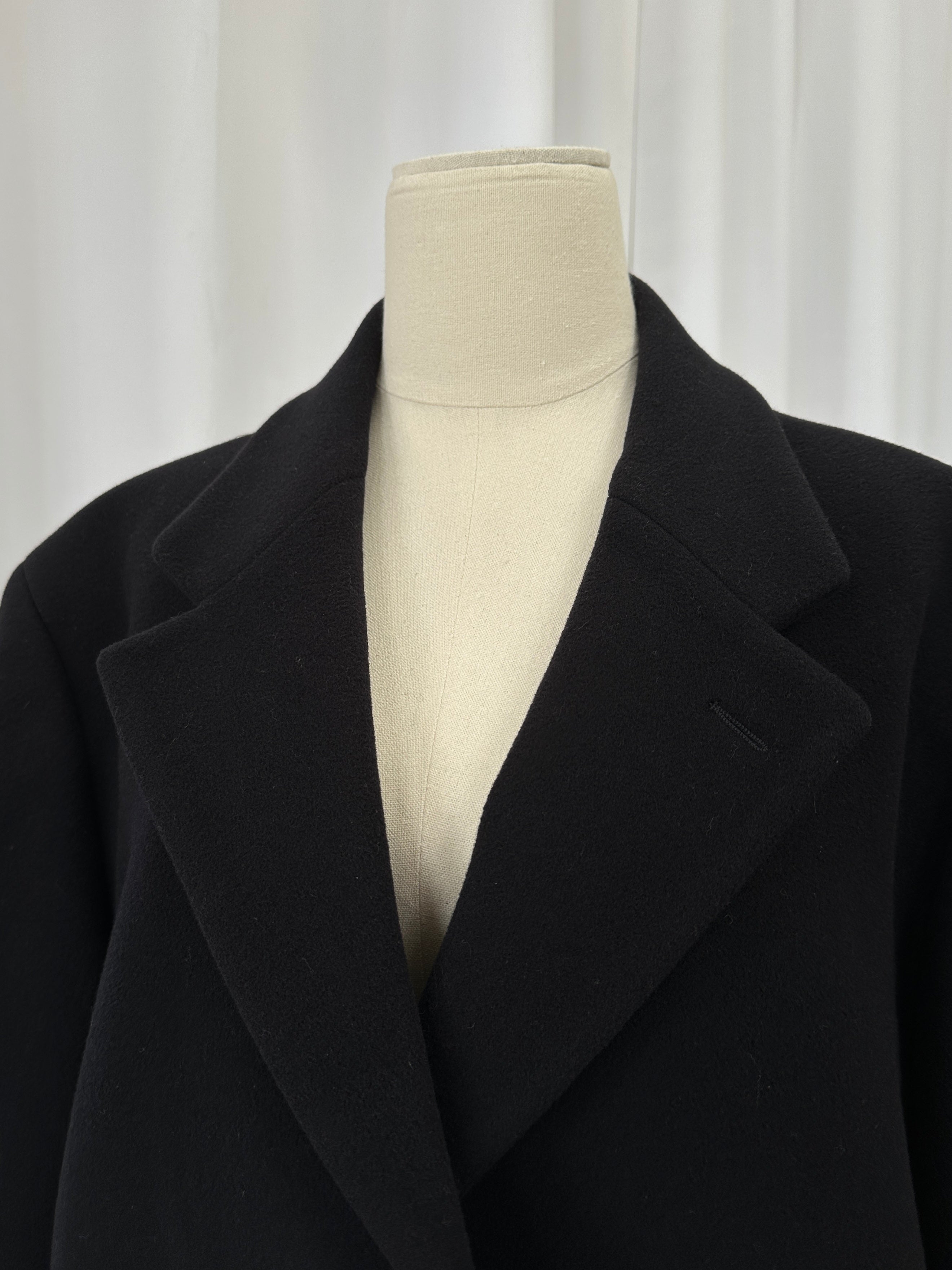 Emporio Armani 1990s wool cashmere single-breasted coat in XL, stylish men's coat with classic design and neutral color.
