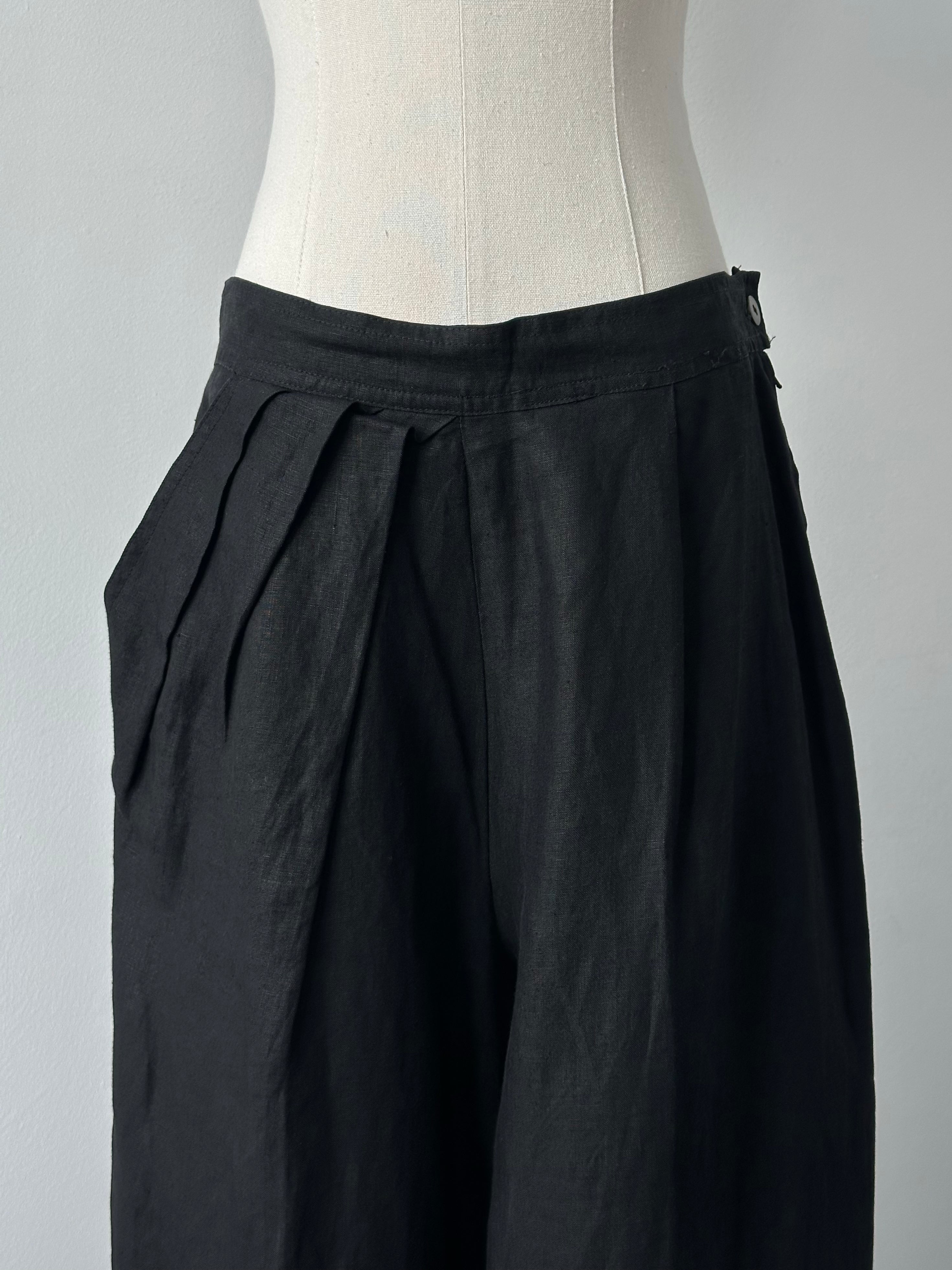 Max Mara 1990s Pure Linrn Pleated Trouser - W28