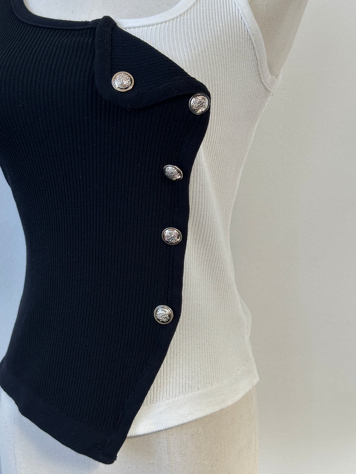 Vintage 2000s Ribbed Asymmetric Sleeveless Top - S