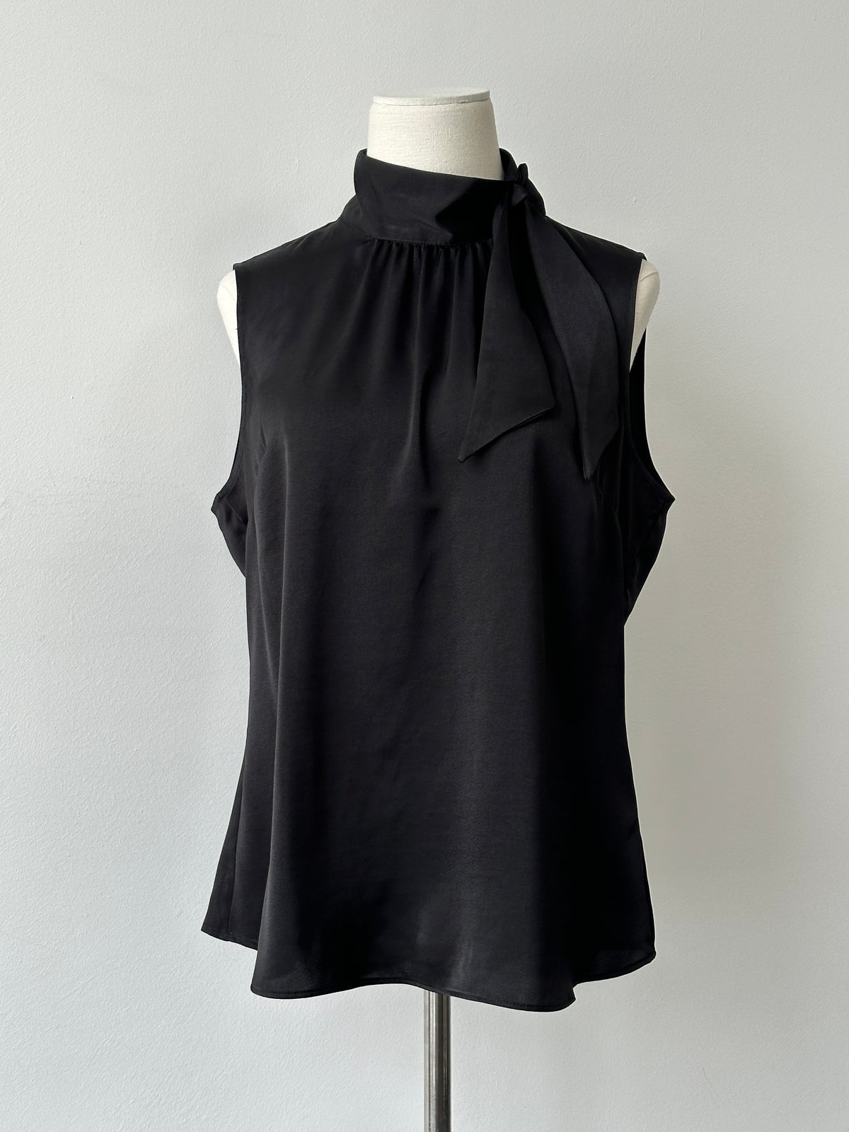 DKNY Satin Sleeveless Neck Tie Top - M-L
