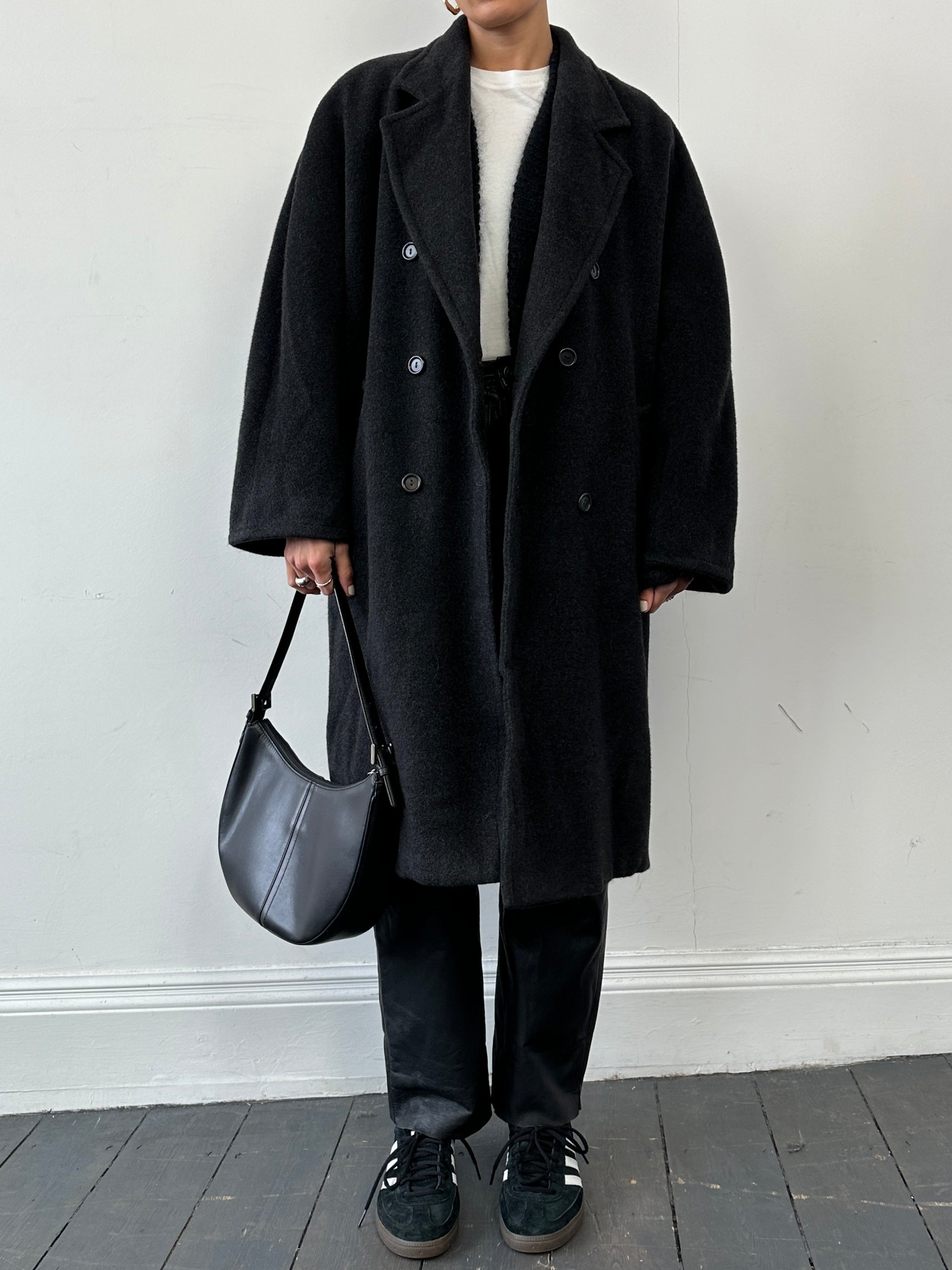 Marella wool cashmere double-breasted coat in XL, featuring a classic design with buttons and a tailored fit.