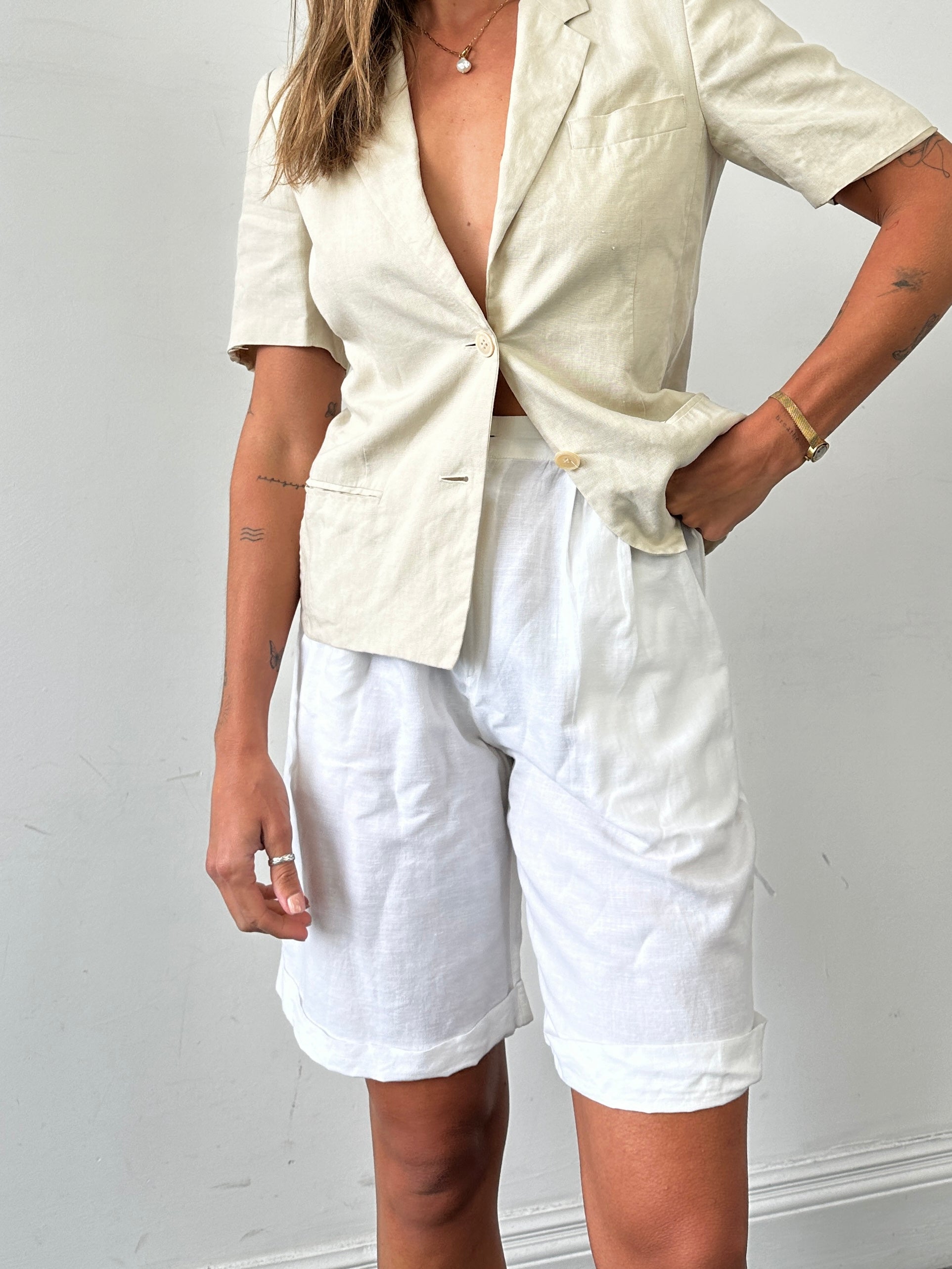 Vintage Linen Pleated High Waisted Bermuda Shorts - W25 - SYLK