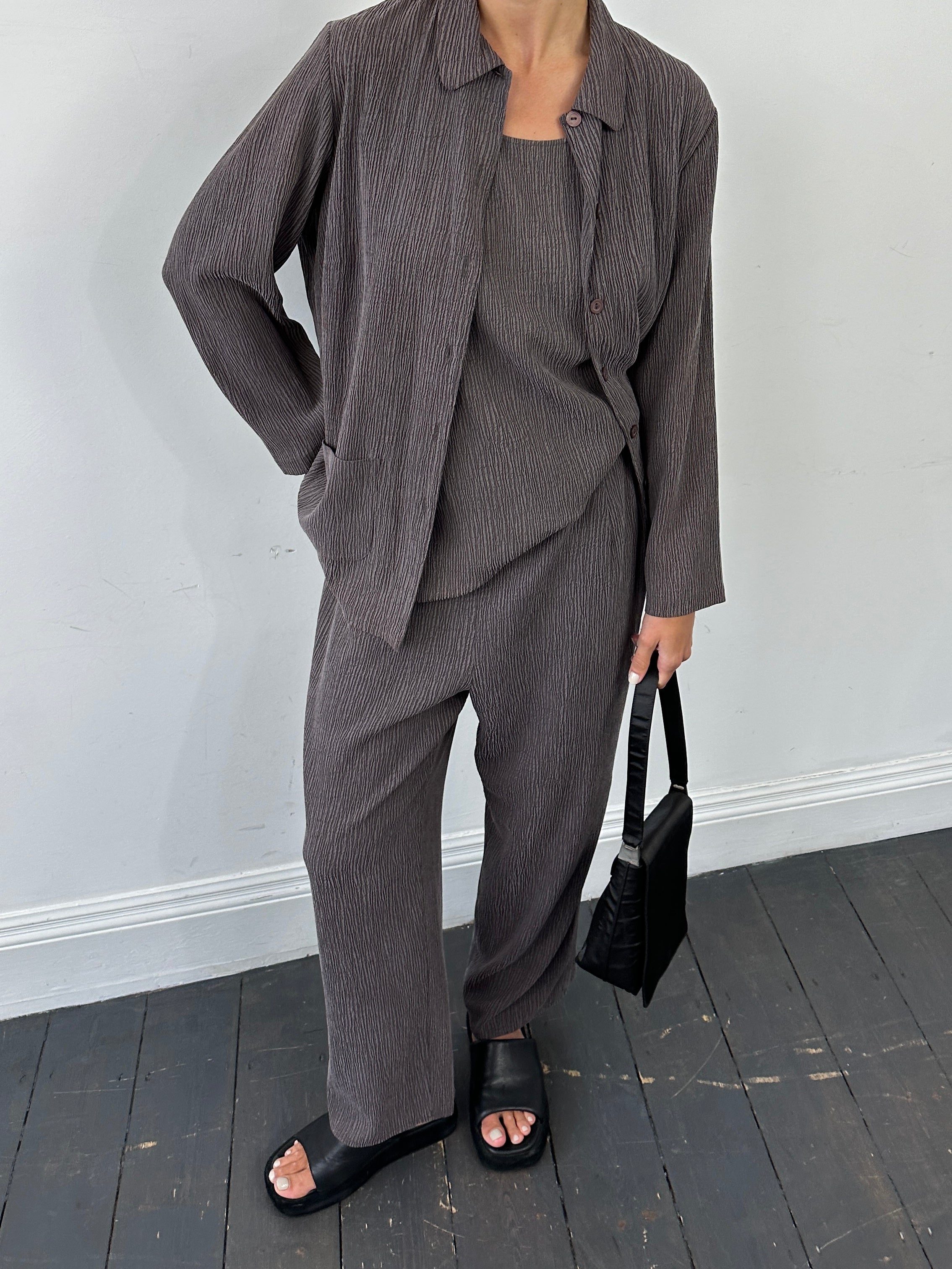 St Michael textured cupro two-piece set in XL/W32, featuring a stylish, lightweight fabric with a textured finish.