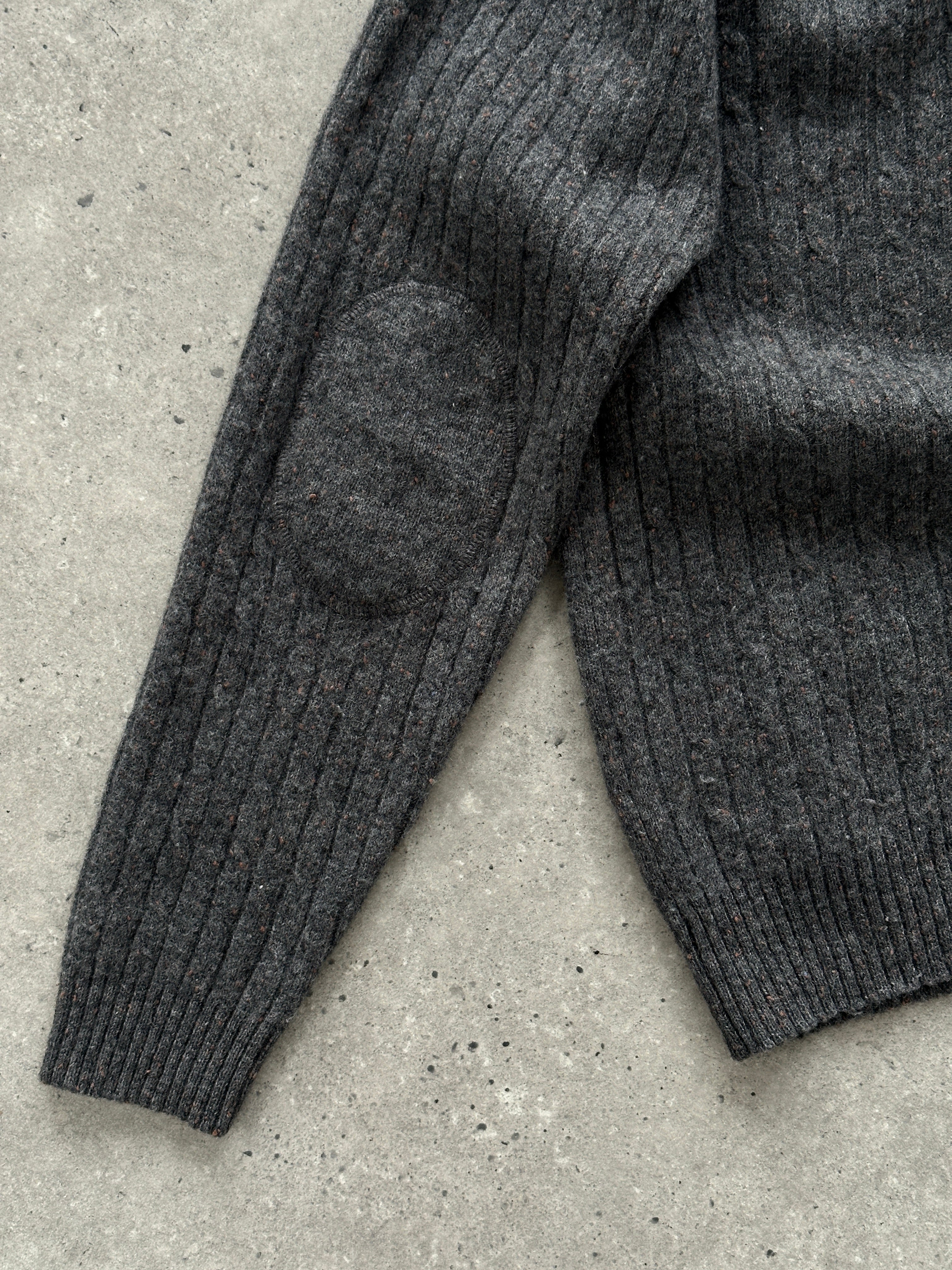 Jaeger wool speckle knit jumper in size L, showcasing a cozy, textured design with a multicolored speckle pattern.