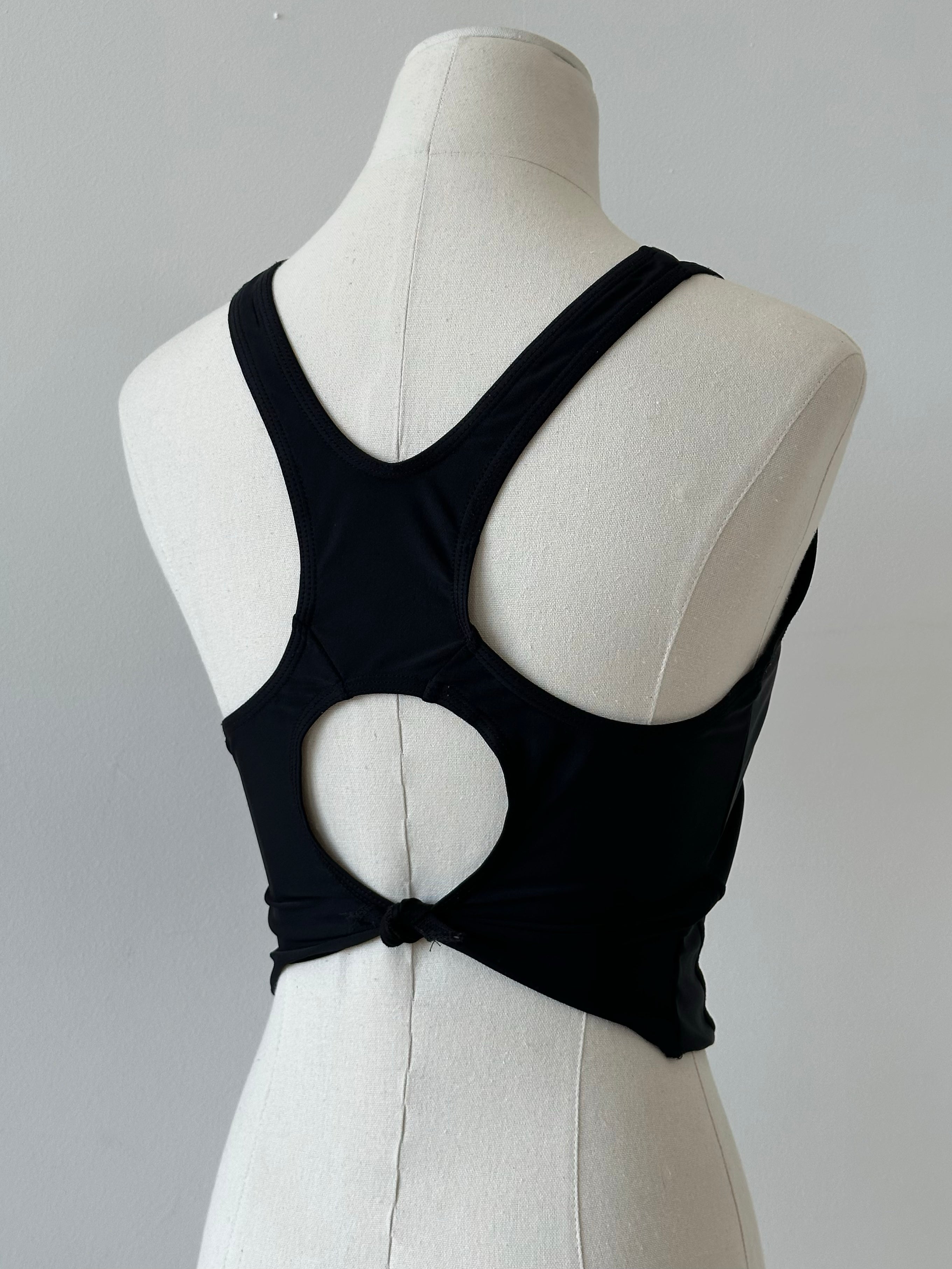 Vintage 2000s Sleeveless Racerback Crop Top - S-M