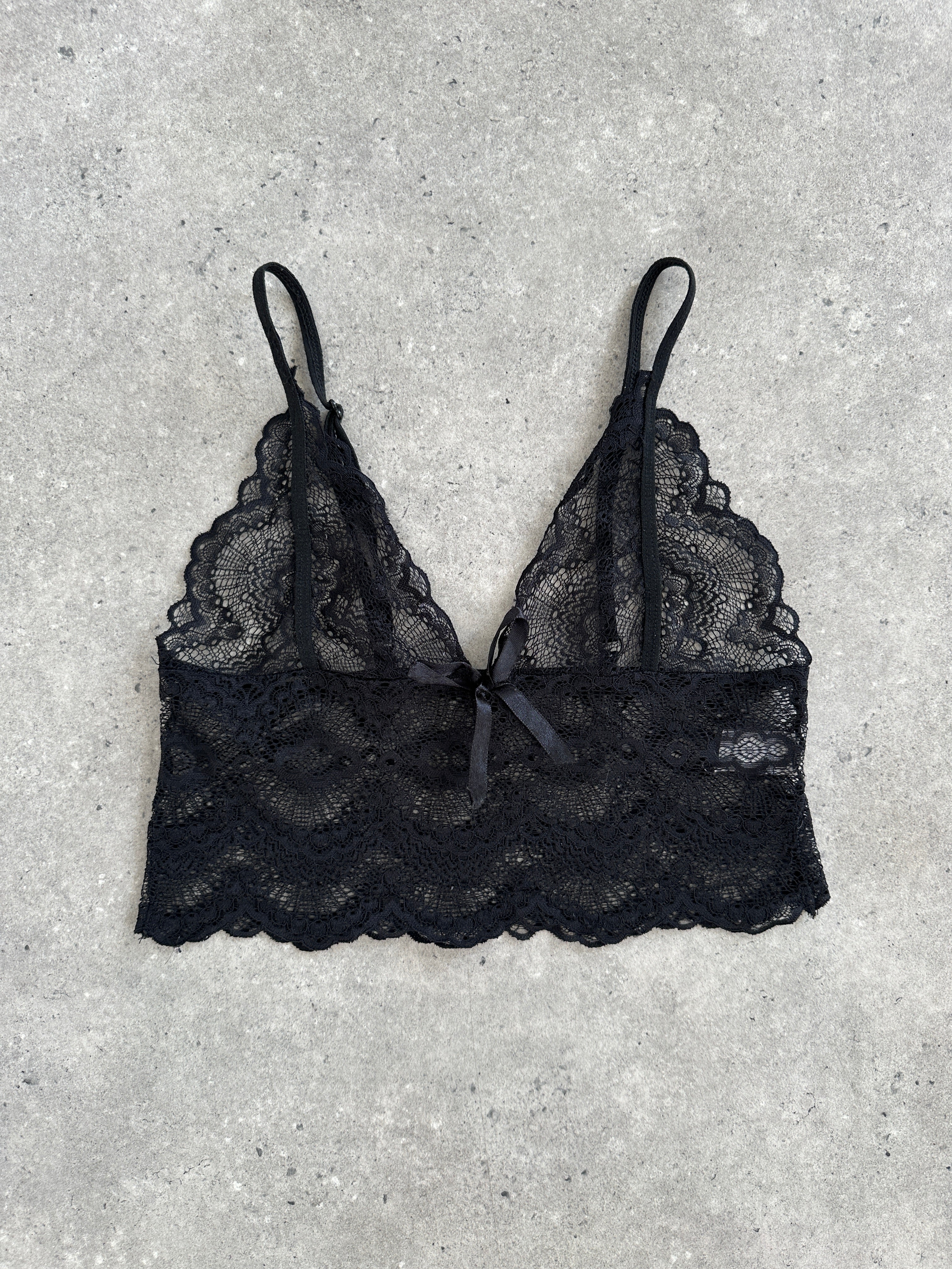 Vintage 2010s lace bralette top in size small, featuring delicate lace details and a fitted, stylish design.
