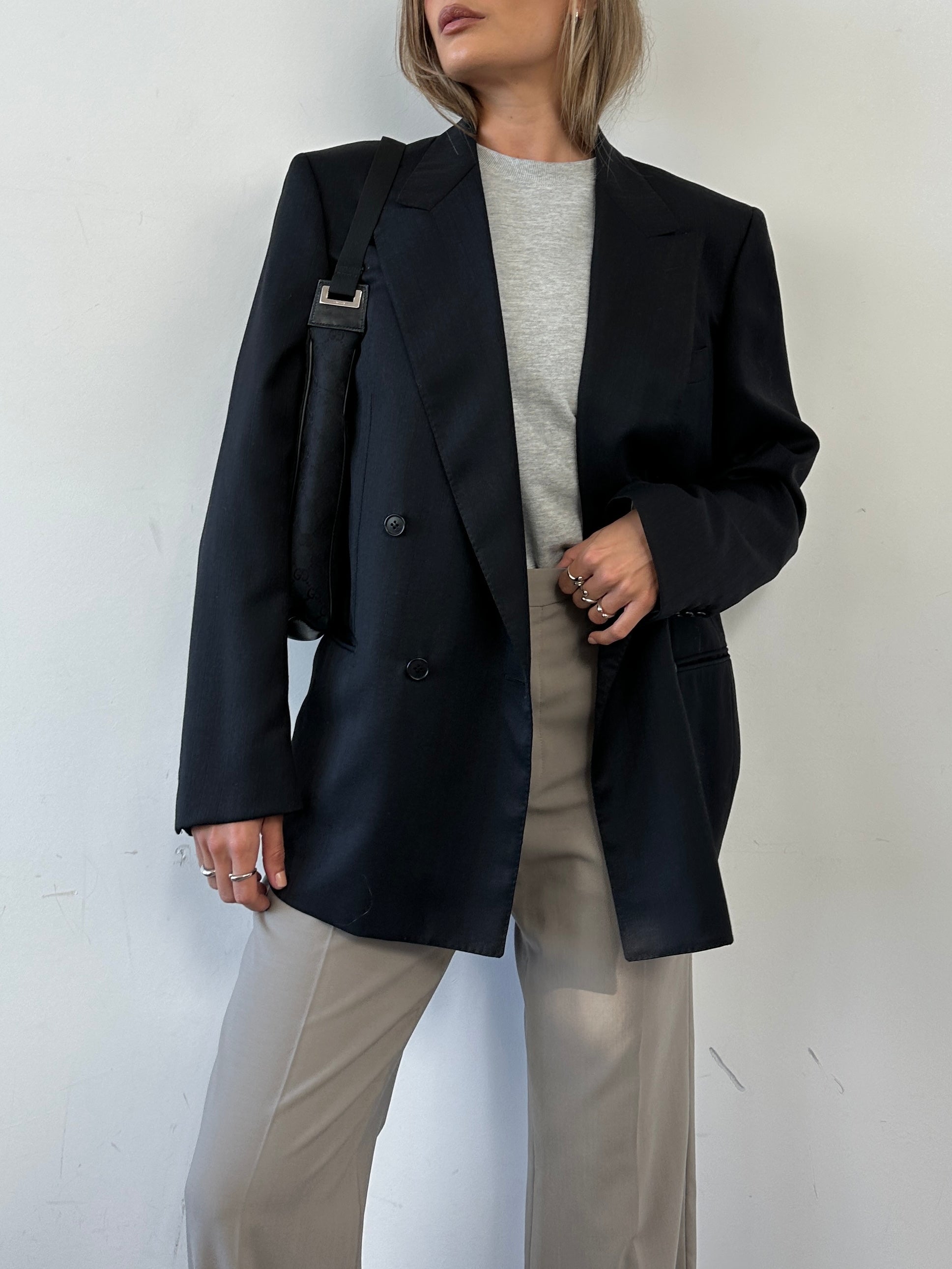 Pal Zileri oversized double-breasted blazer with wide lapel, tailored fit, in size L, featuring structured design and classic style.