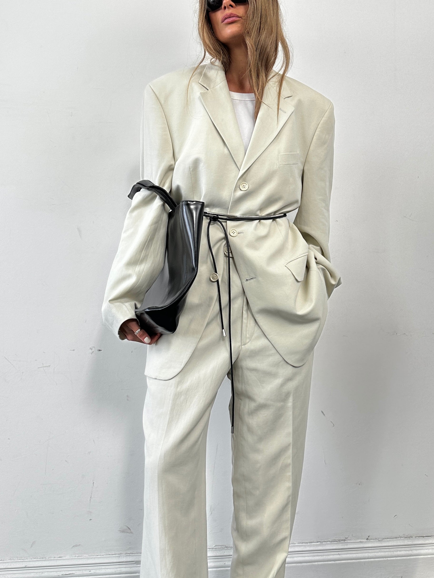 Pierre Cardin linen Tencel single-breasted jumpsuit, size 42L/W34, in a stylish, lightweight fabric with a tailored fit.