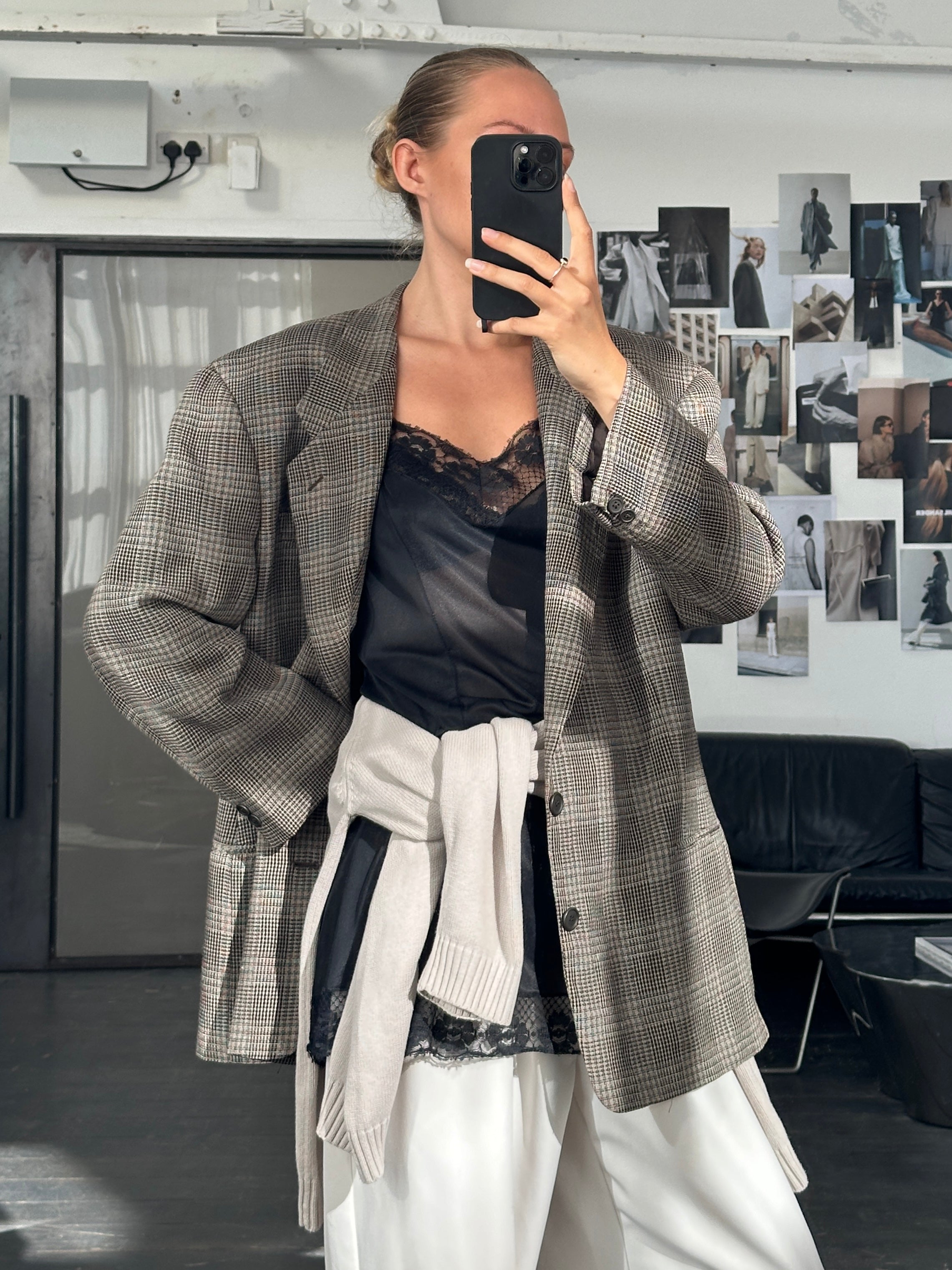 Giorgio Armani Le Collezioni 1980s pure wool check blazer in size 42R/XL, featuring a tailored fit and classic plaid pattern.