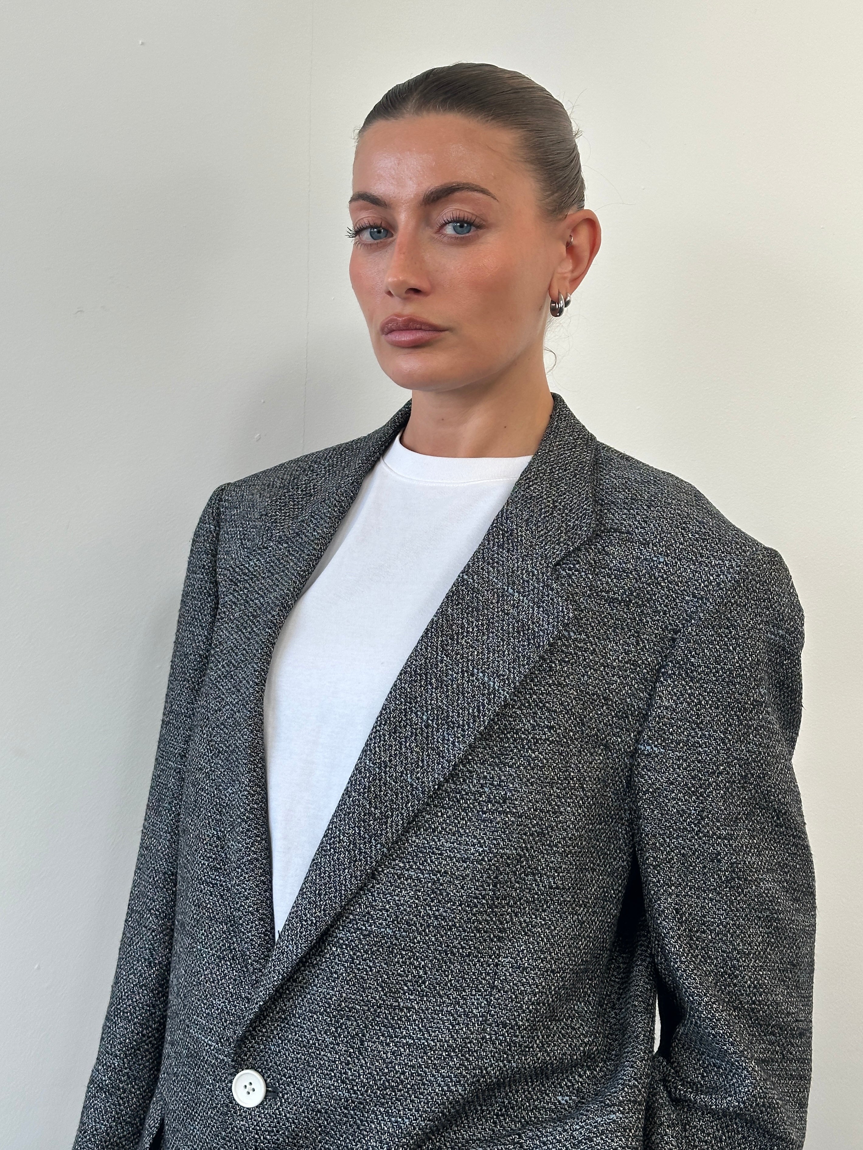 Christian Dior Monsieur 1990s pure silk blazer in size 44R/XL, showcasing a tailored fit with classic lapel and elegant fabric.