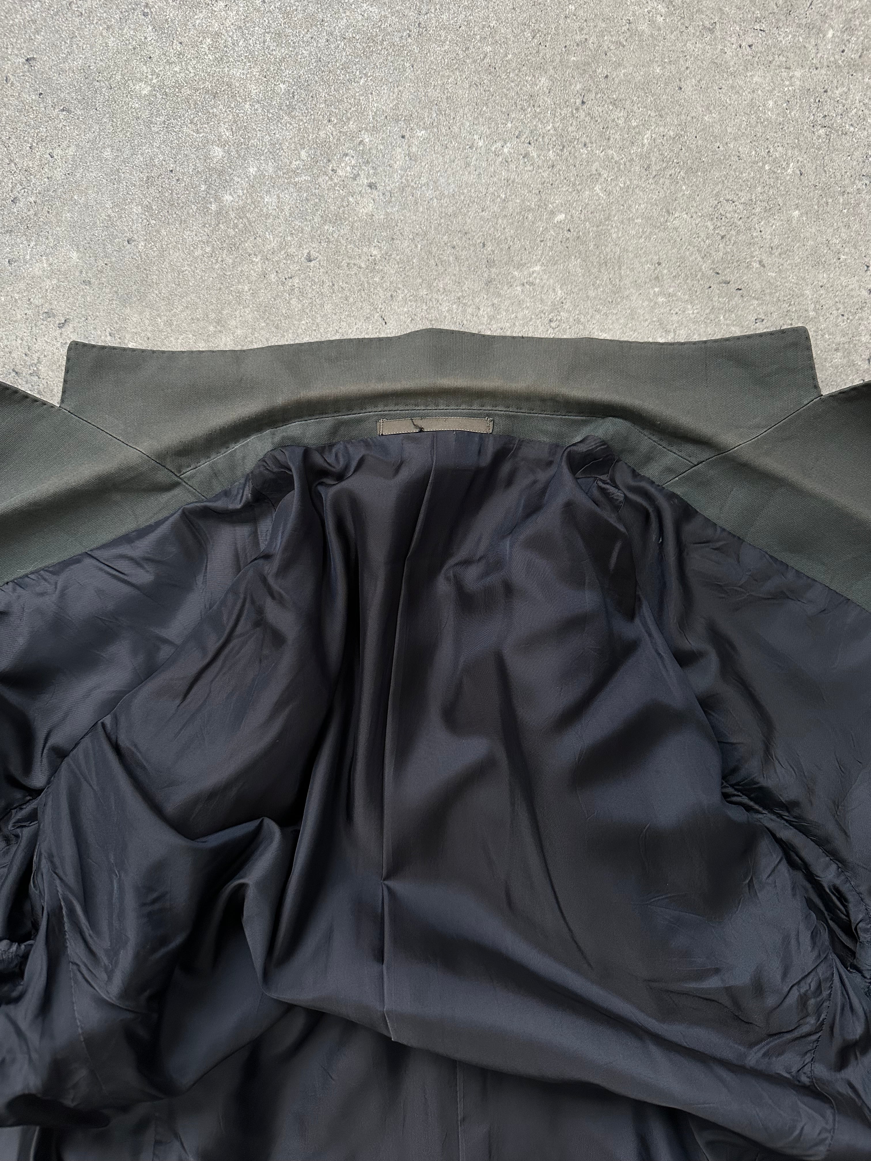 Gucci 2000s single-breasted pure cotton blazer, size 42R/L, in classic tailored style with lapel collar and button closure.
