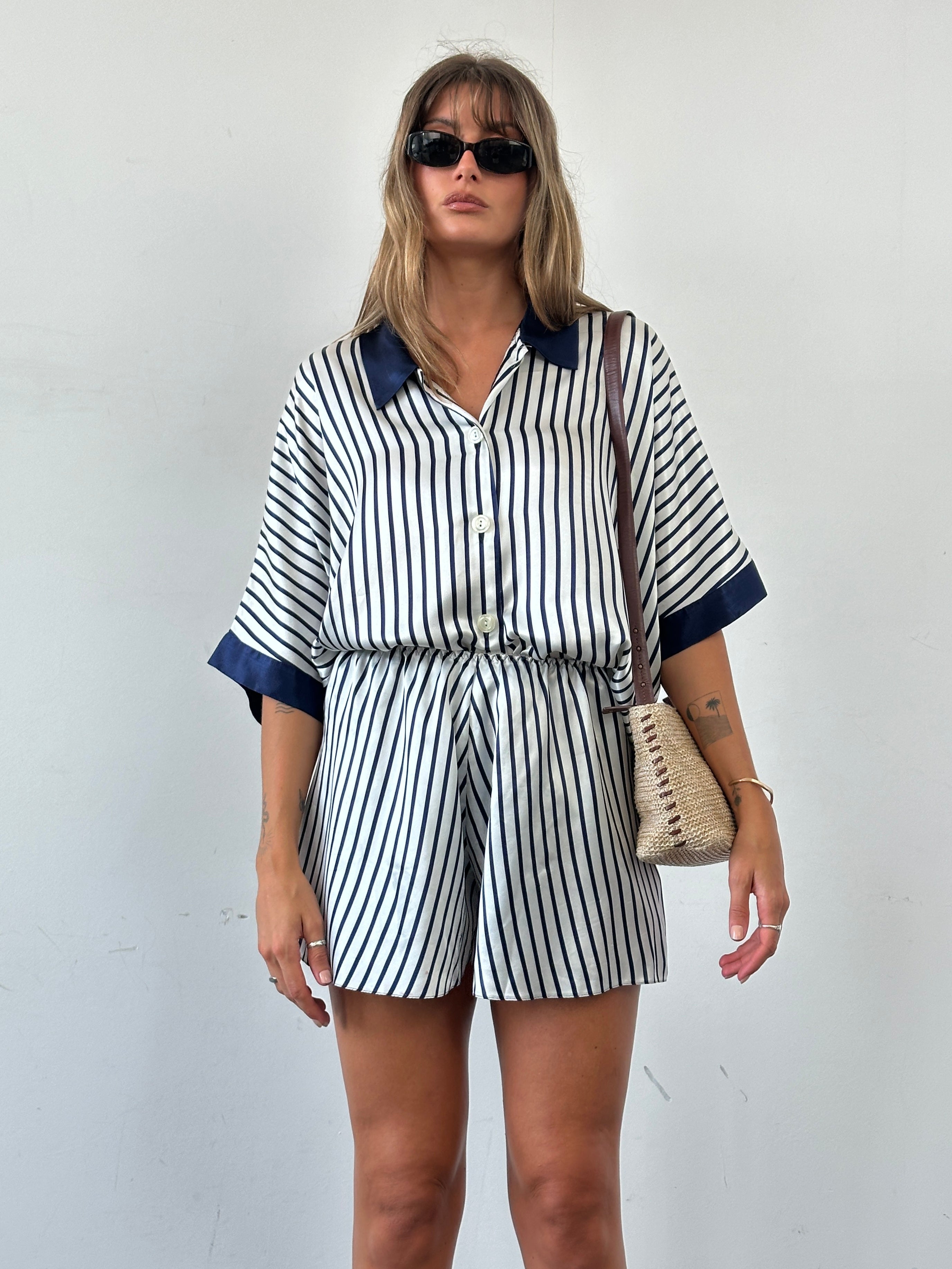 St Michael satin stripe two-piece shirt and shorts set, M/L, featuring a stylish shirt and matching shorts in a classic design.