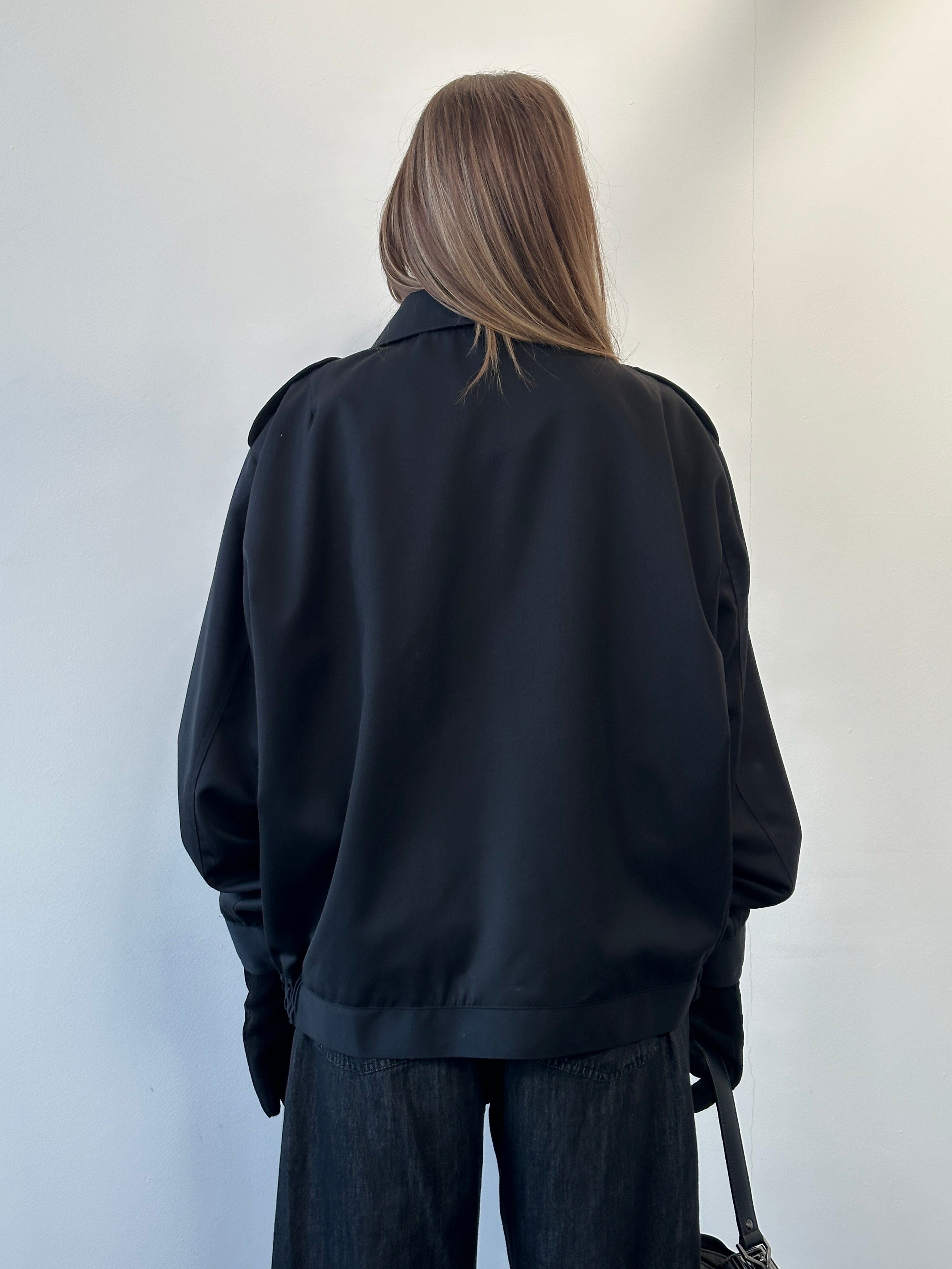 Vintage Italian 2000s pure wool bomber jacket in XL/XXL, featuring classic design and textured wool fabric.