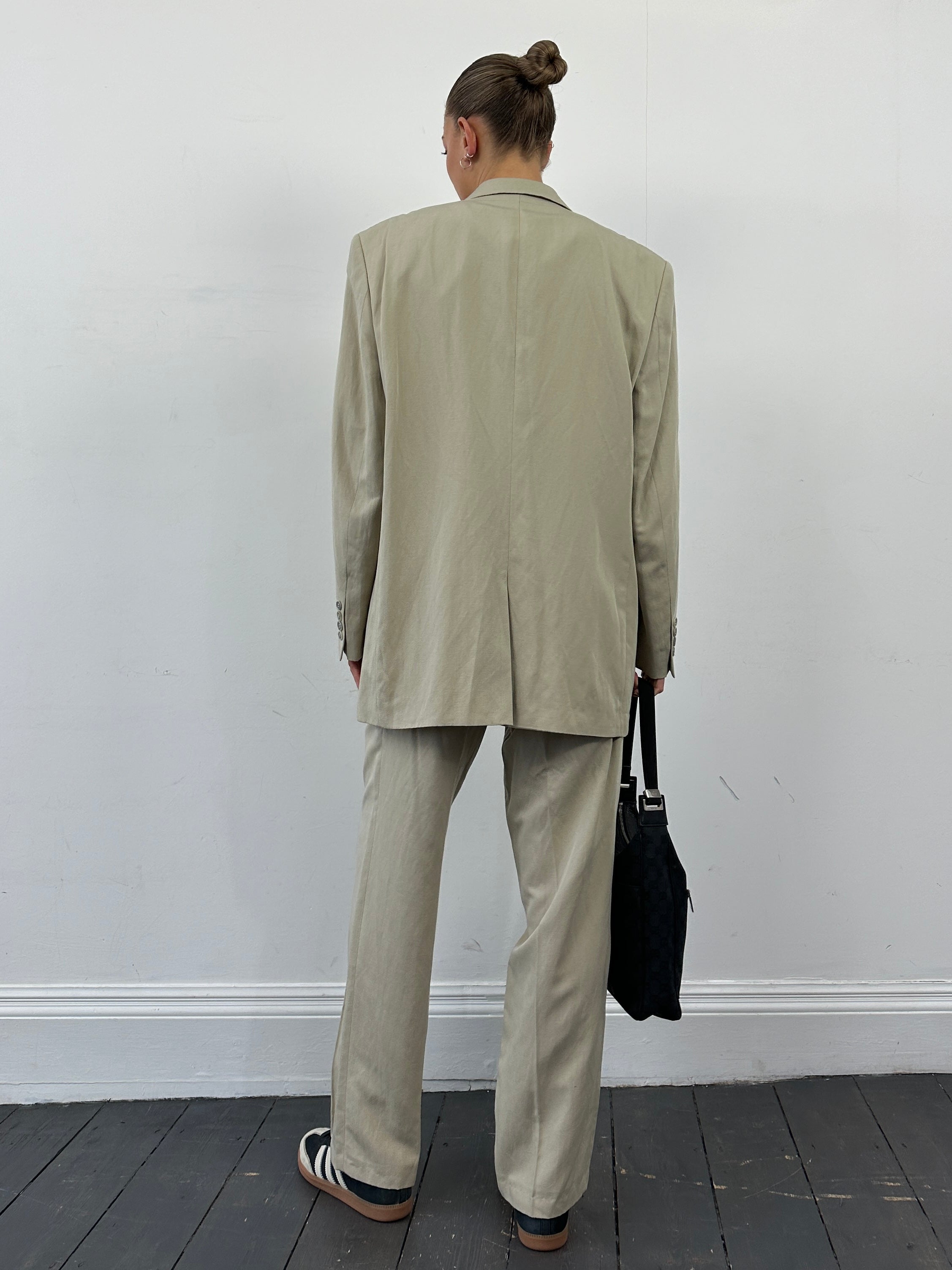 Vintage linen blend single-breasted jumpsuit in size 42R/W34, featuring a classic tailored fit and vintage styling.