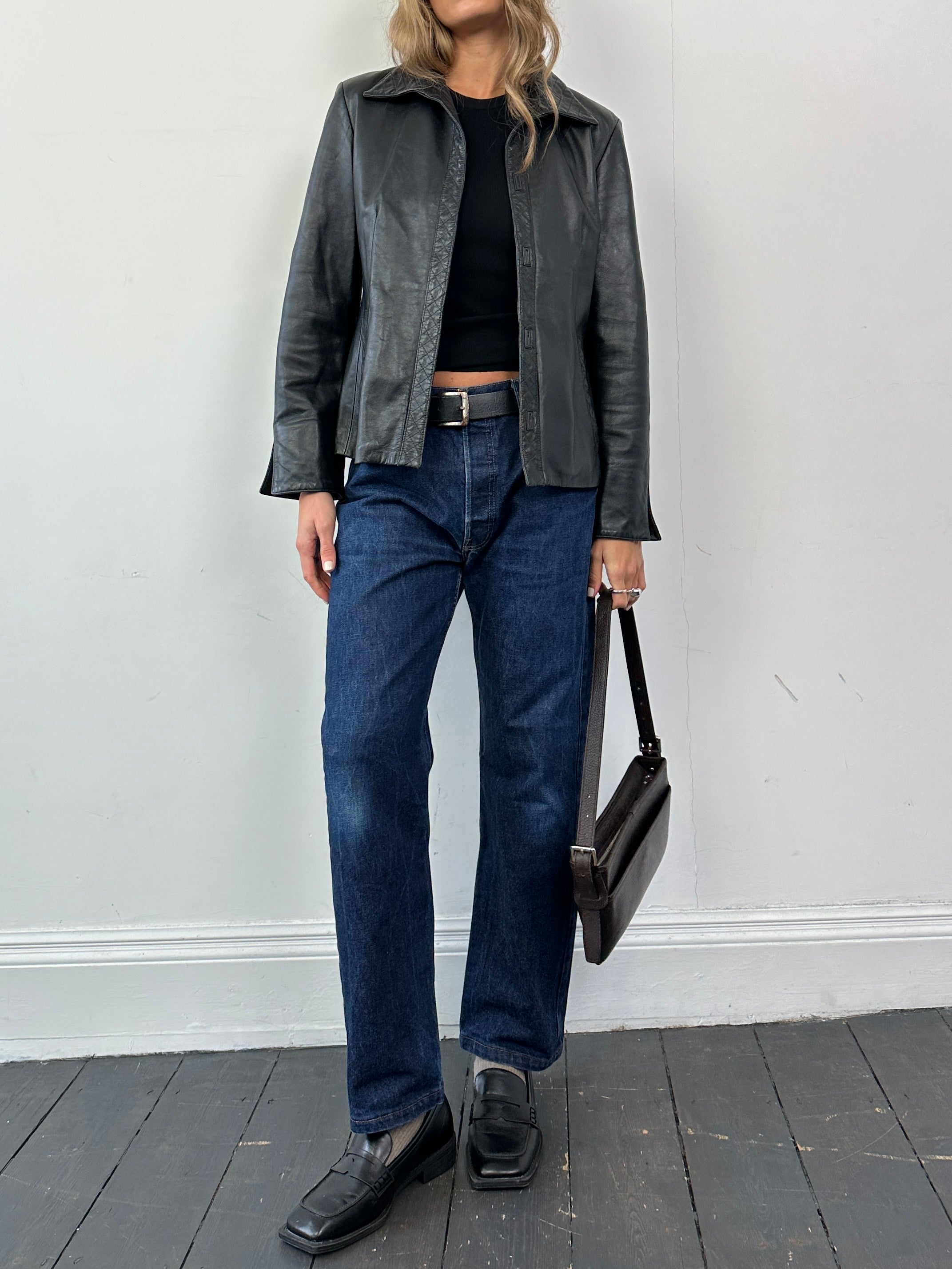 Italian Vintage Leather Jacket in size S, stylish distressed leather with classic details and authentic vintage appearance.