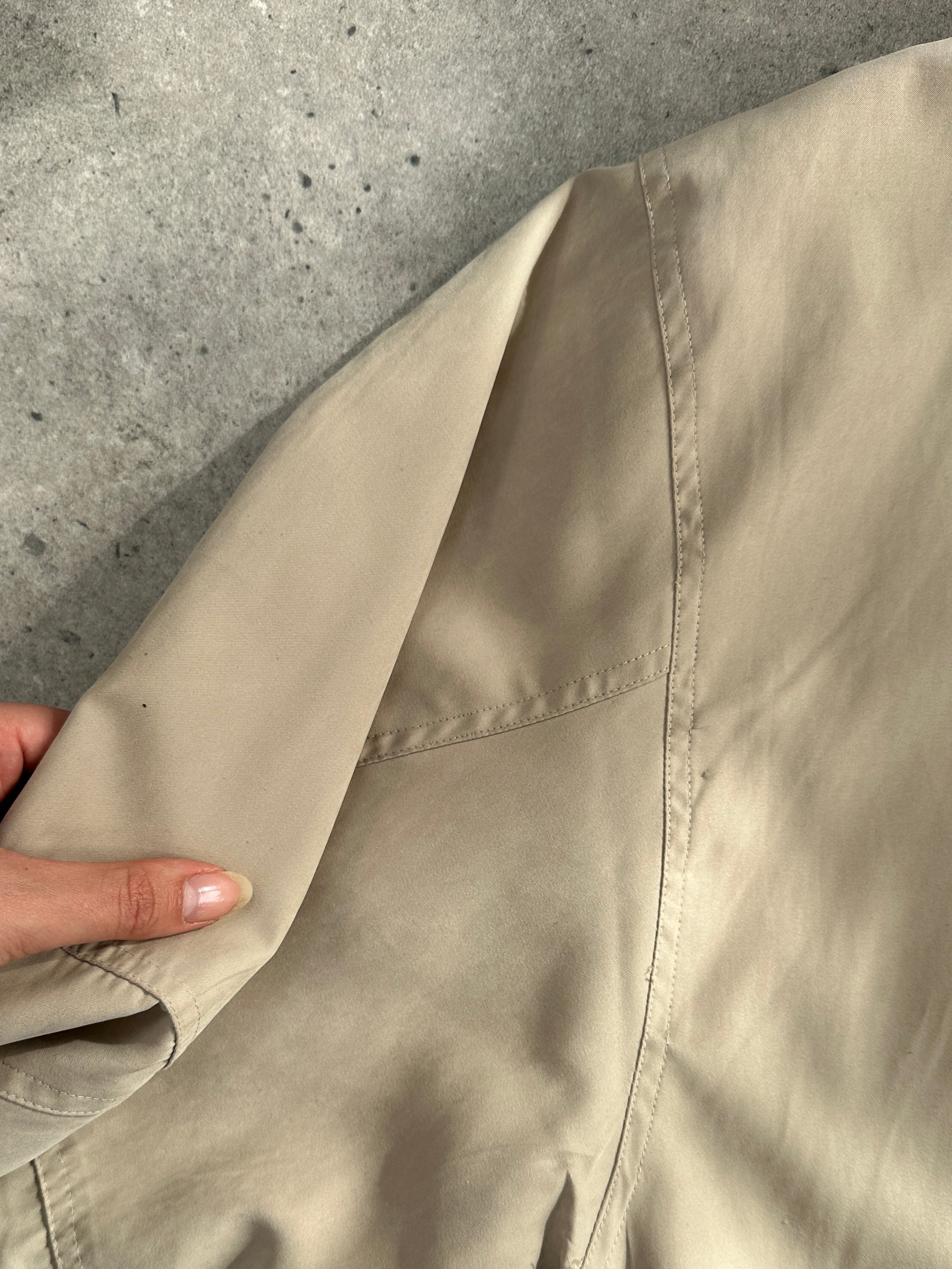 Vintage micro satin bomber jacket in XXL, featuring a sleek design and classic style, perfect for a casual, vintage-inspired look.