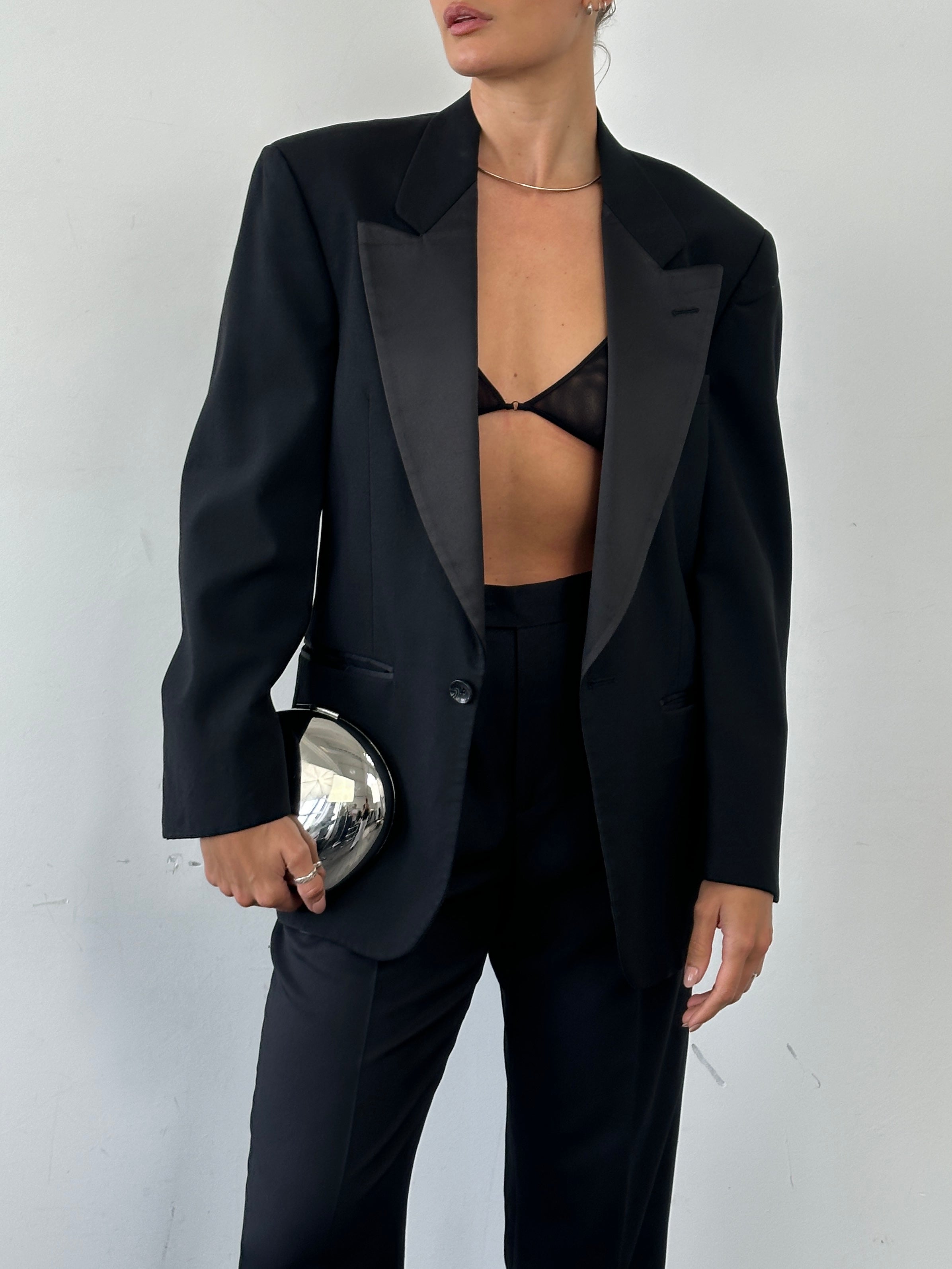 Christian Dior wool tuxedo blazer, single-breasted design in size 36R/XS, tailored fit with classic lapel and sleek style.