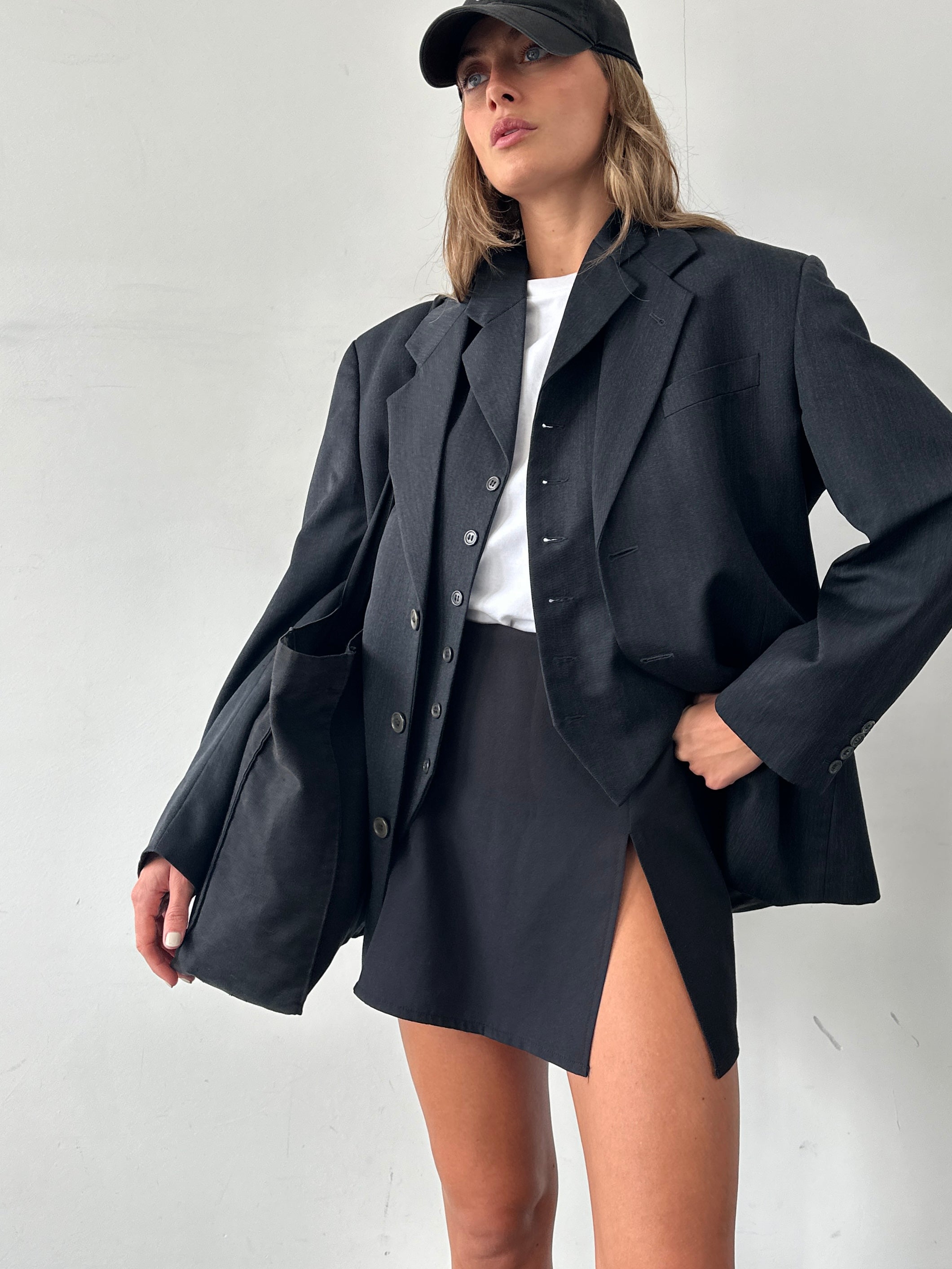 Pierre Cardin two-piece blazer and waistcoat set in size 40R/L, featuring classic tailored design and neutral fabric.