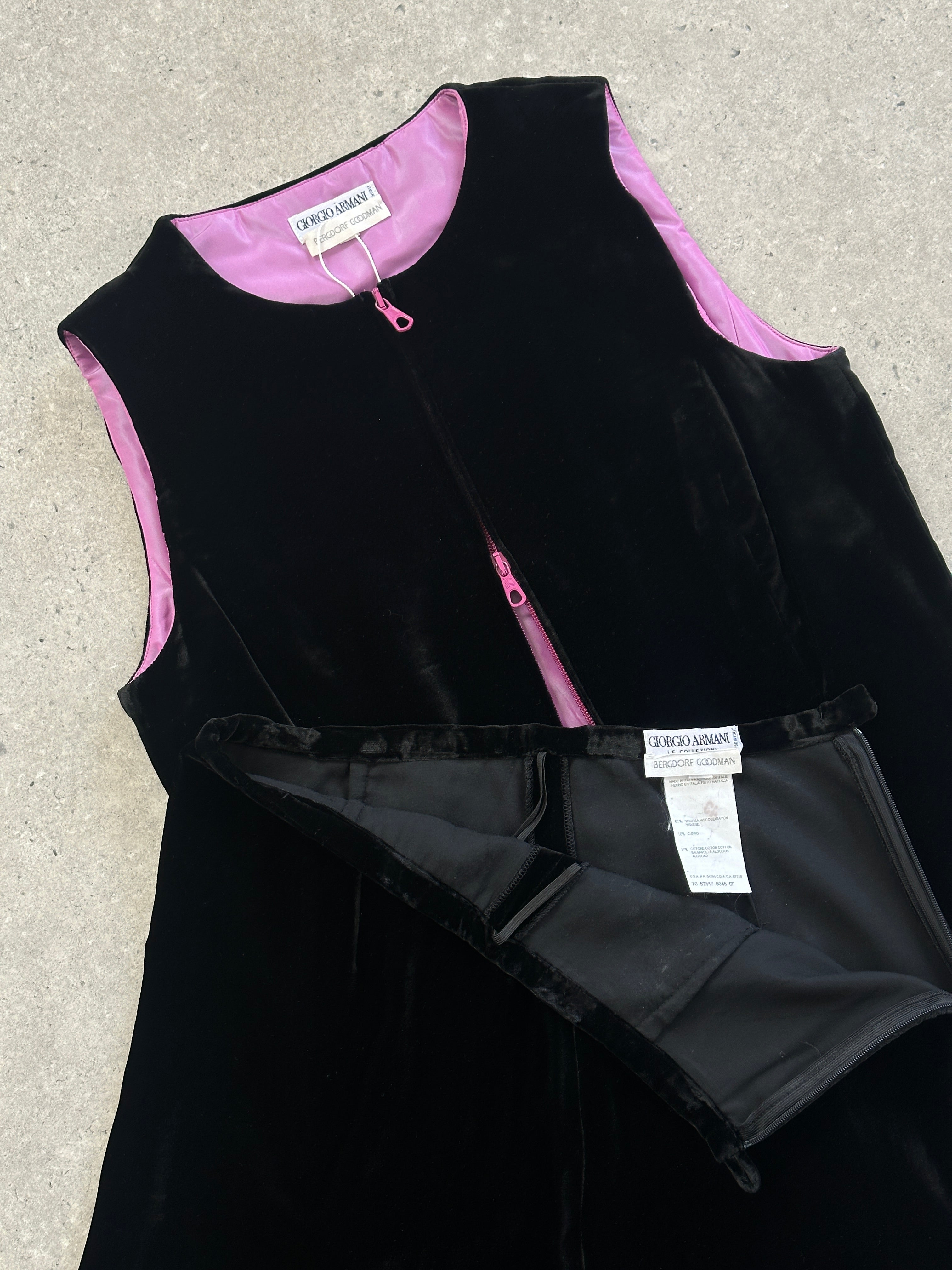 Giorgio Armani Le Collezioni 1980s velvet two-piece skirt set, featuring a high-waisted skirt and matching top in rich velvet fabric.